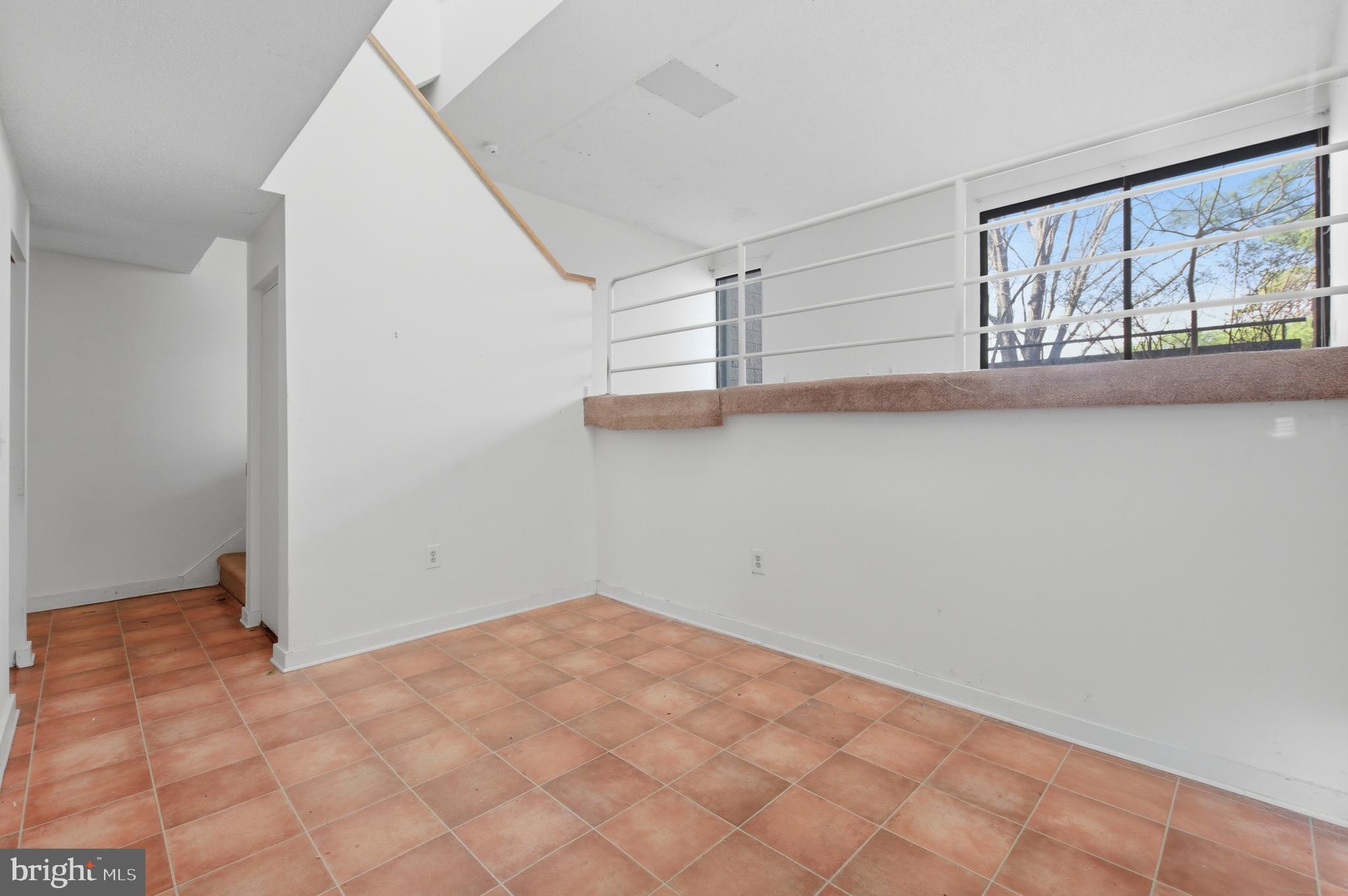 COLD SPRING NEWTOWN - Residential
