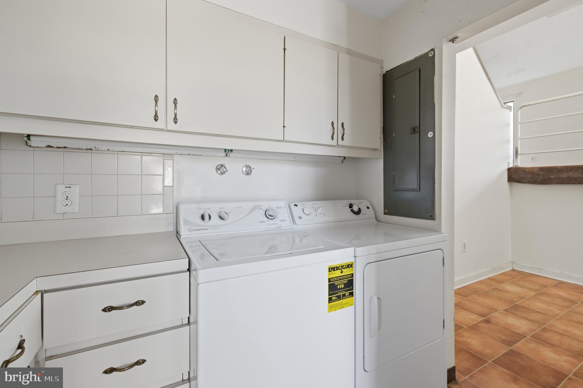 COLD SPRING NEWTOWN - Residential