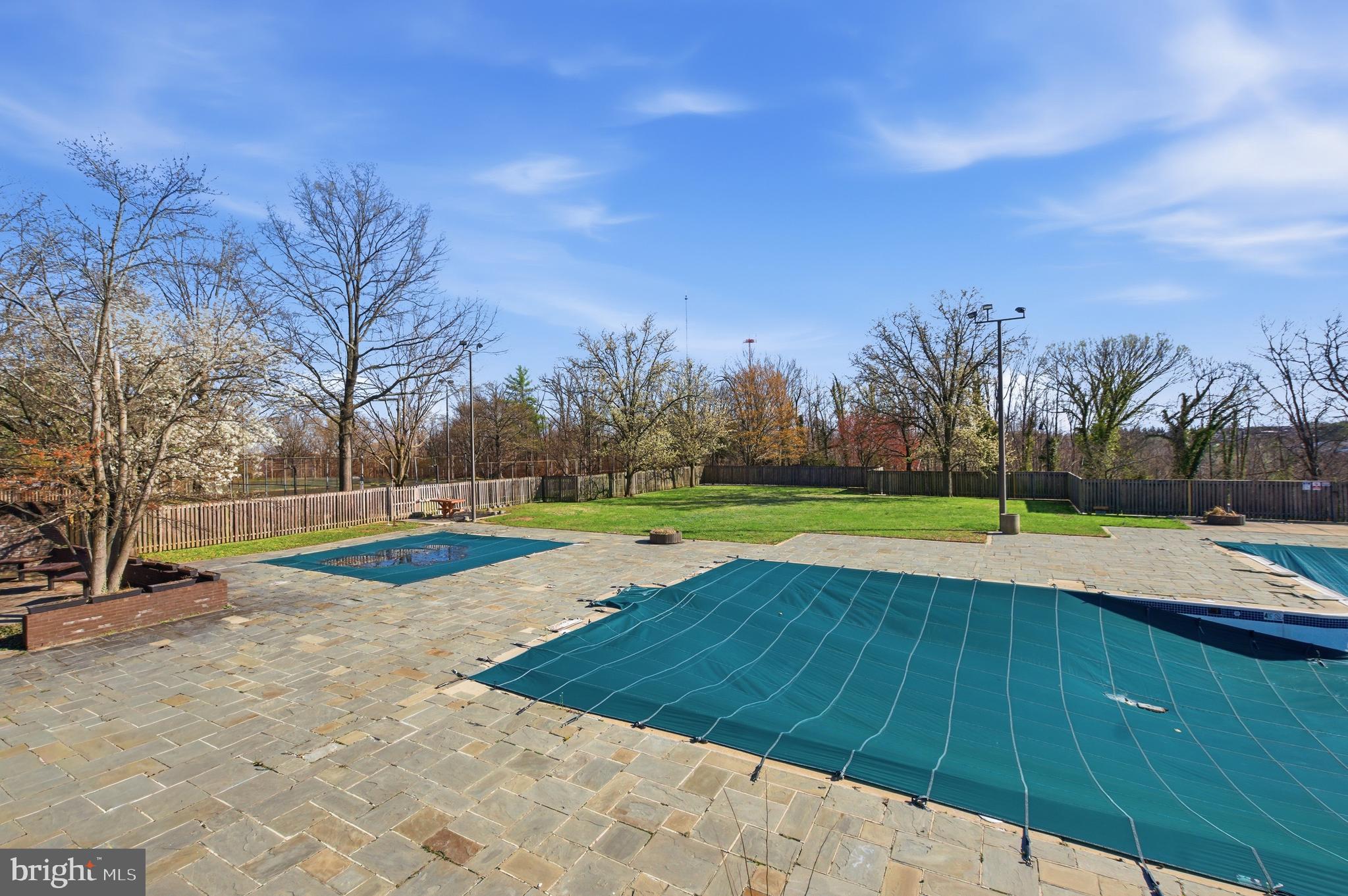 COLD SPRING NEWTOWN - Residential