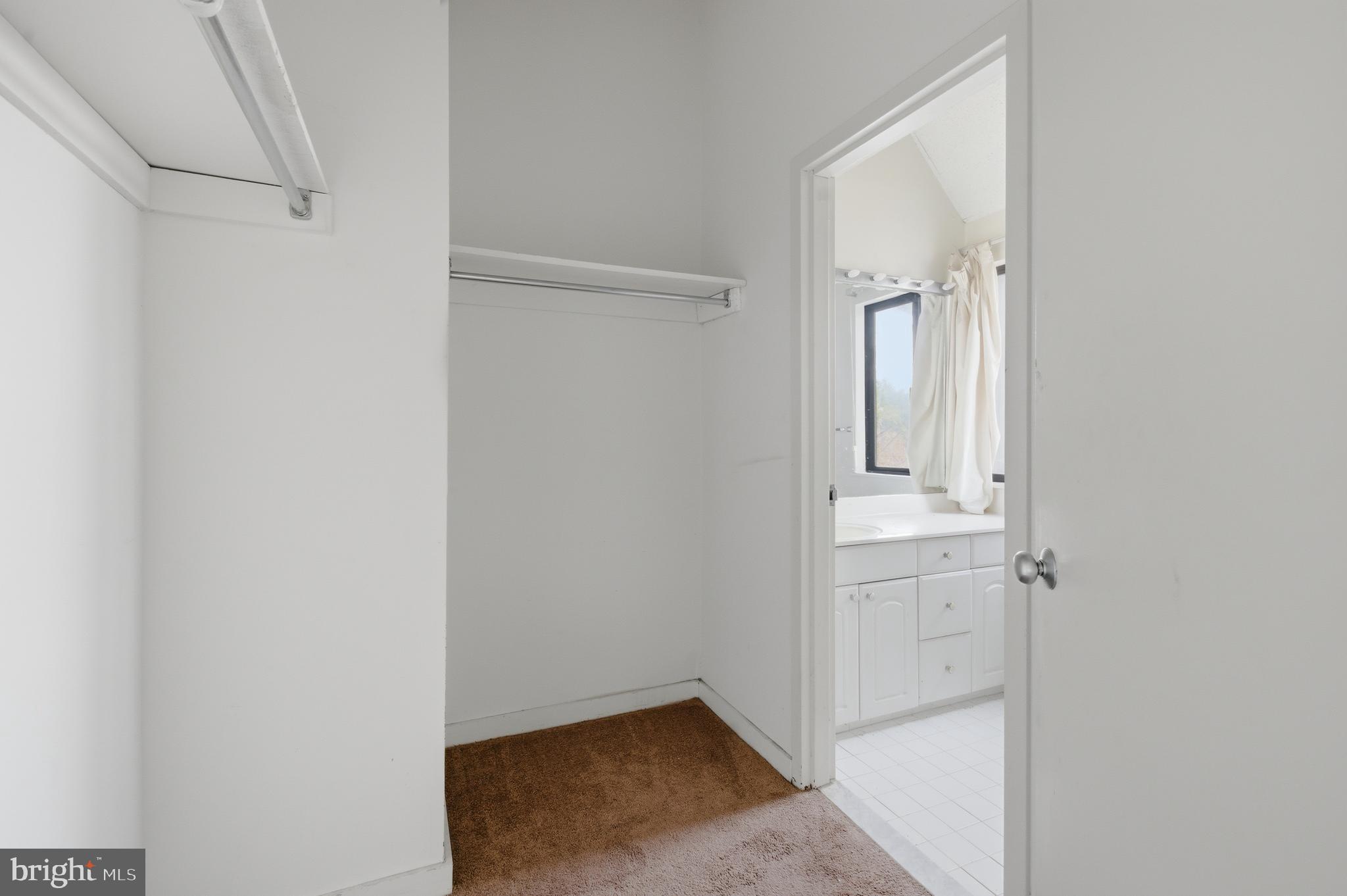 COLD SPRING NEWTOWN - Residential