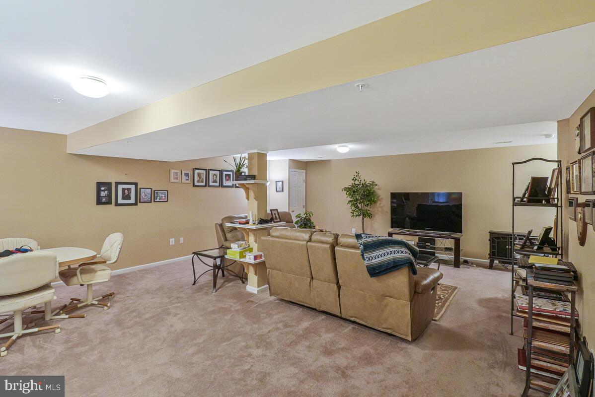 SUMMIT CREEK - Residential