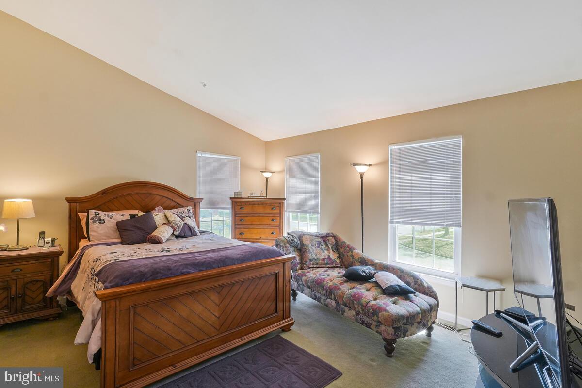 SUMMIT CREEK - Residential