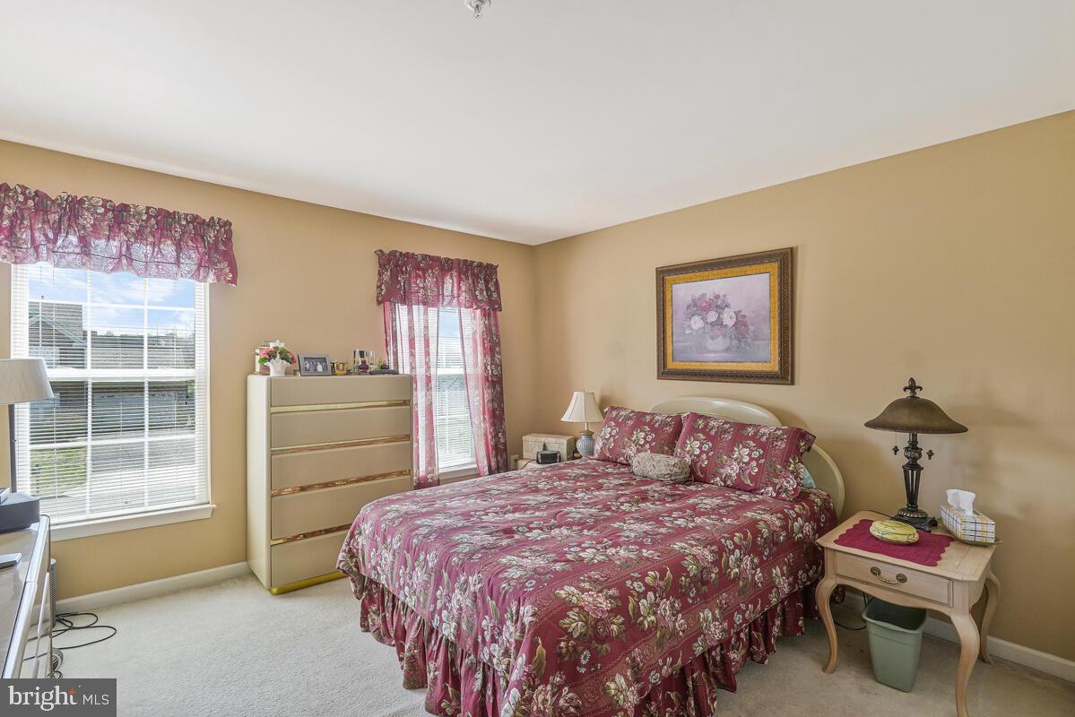 SUMMIT CREEK - Residential