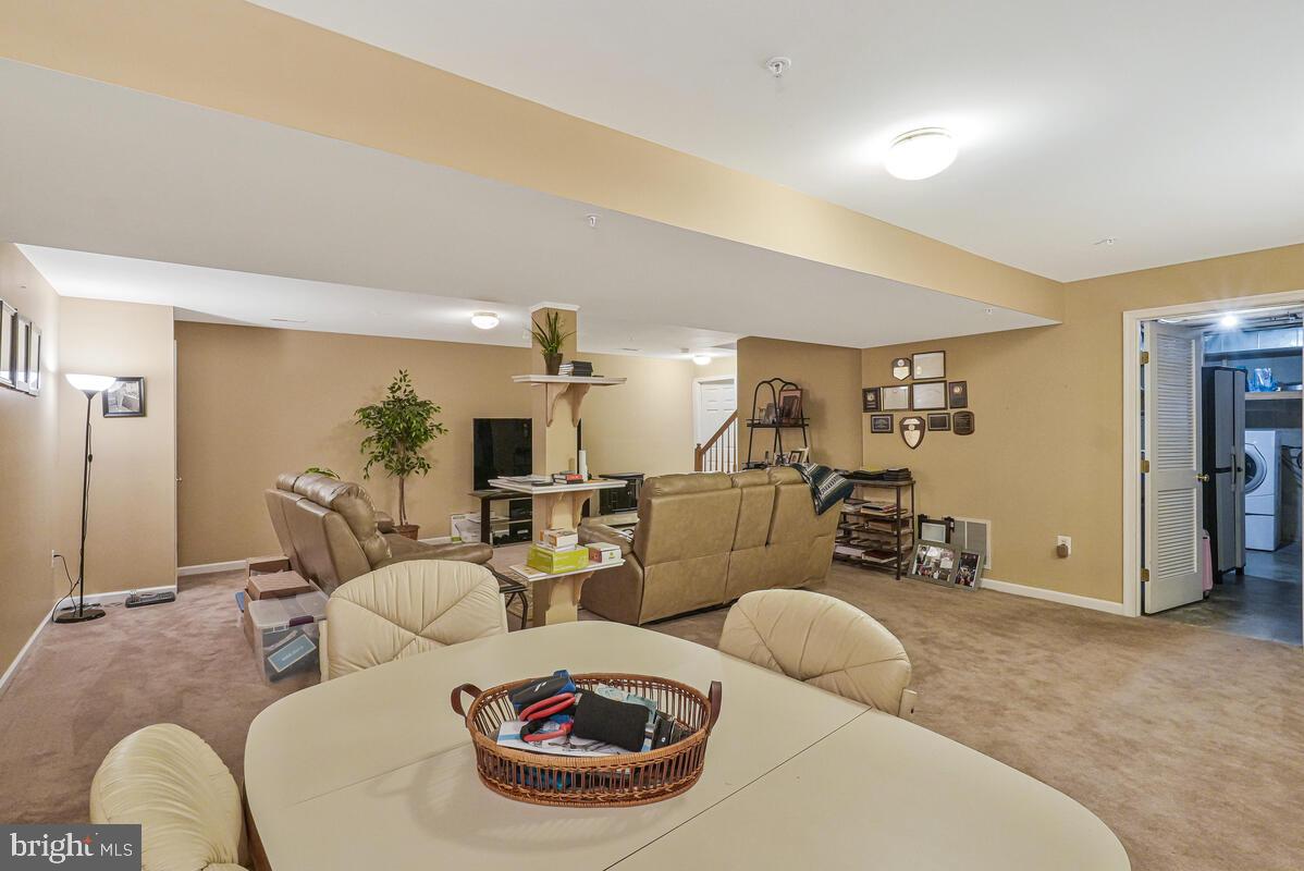 SUMMIT CREEK - Residential