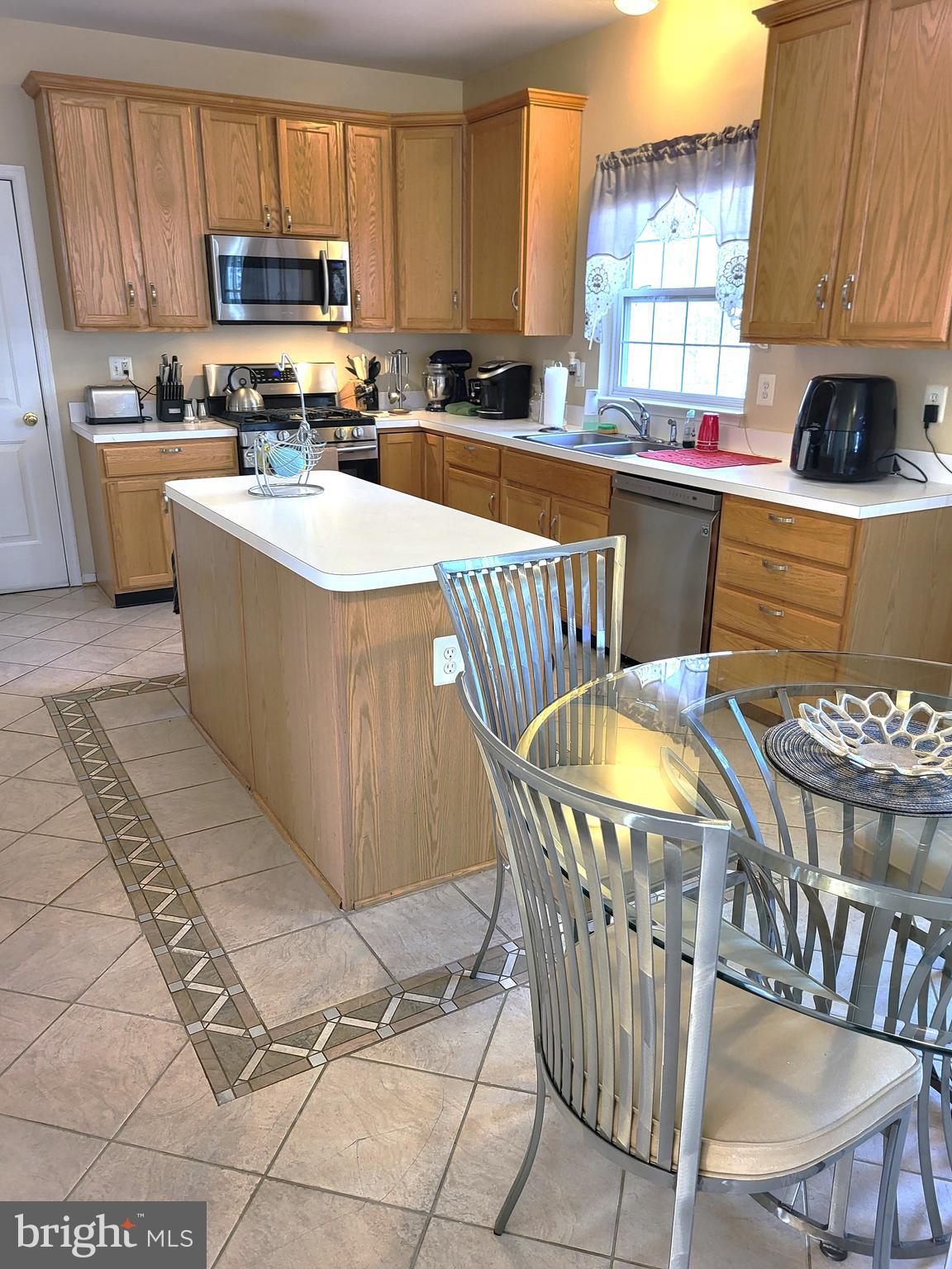 SUMMIT CREEK - Residential