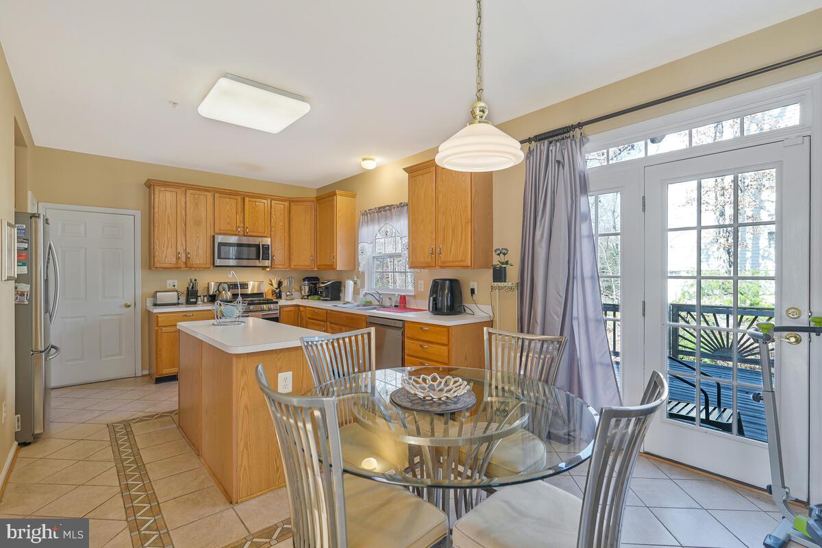 SUMMIT CREEK - Residential