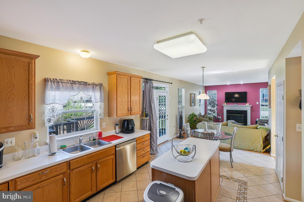 SUMMIT CREEK - Residential