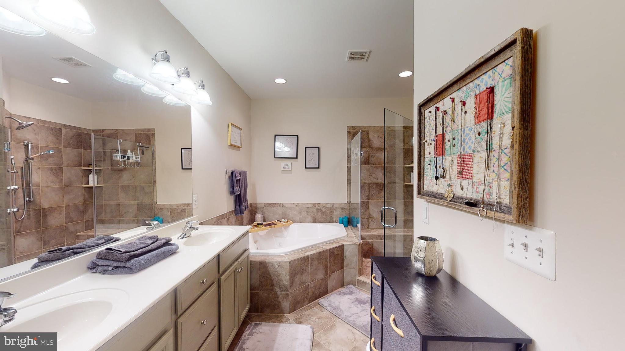 POTOMAC OVERLOOK AT NATIONAL HARBOR - Residential