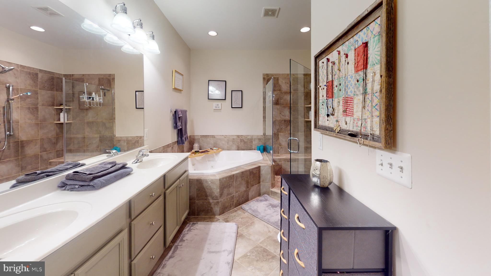 POTOMAC OVERLOOK AT NATIONAL HARBOR - Residential