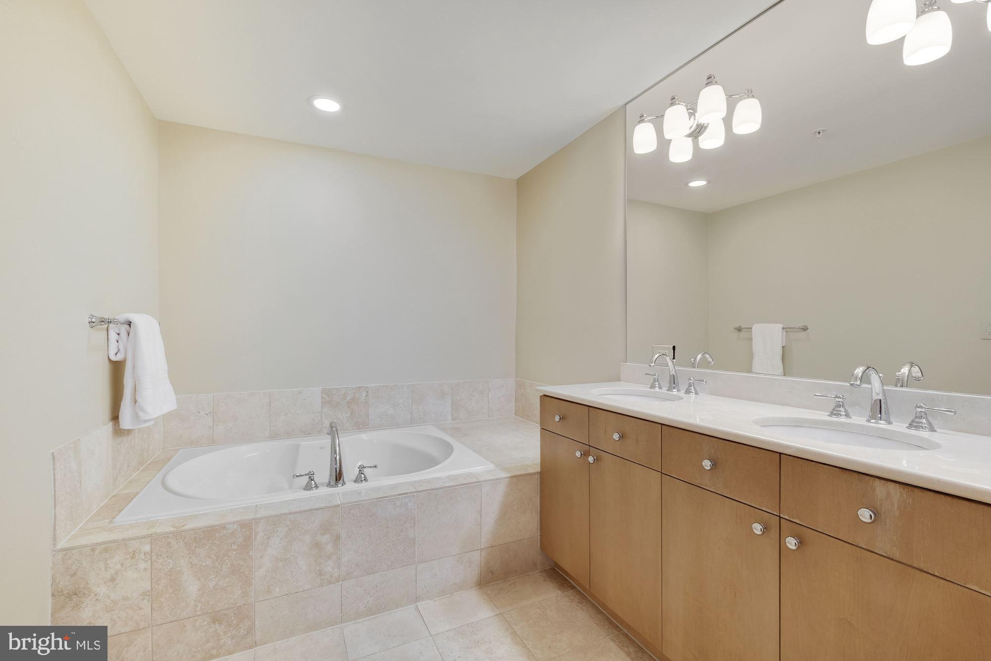 PARK POTOMAC - Residential