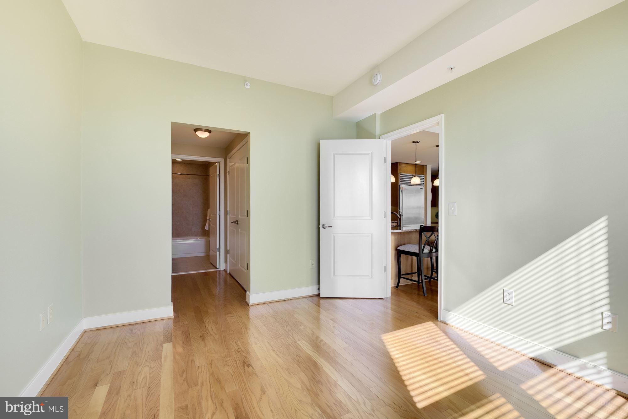 PARK POTOMAC - Residential