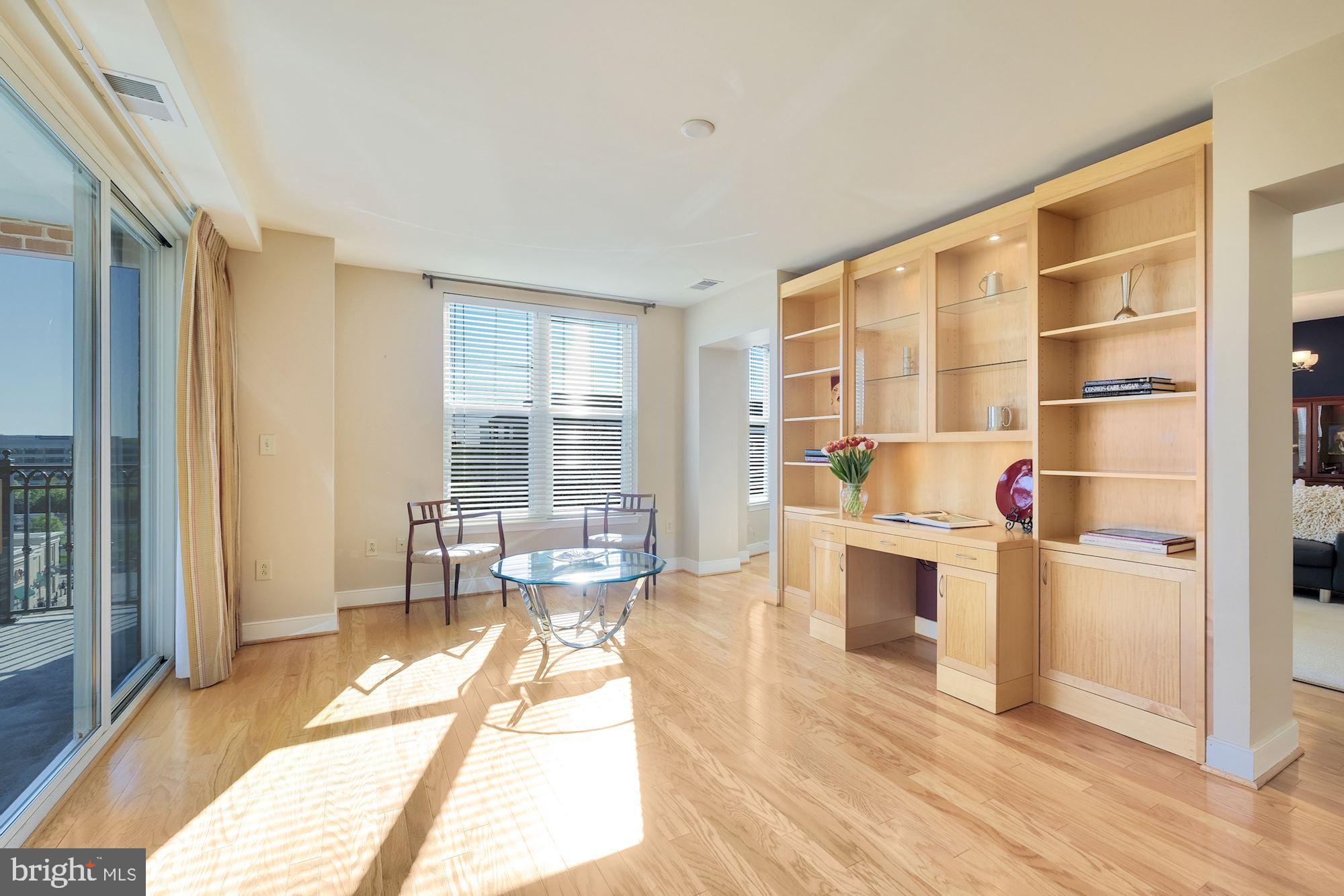 PARK POTOMAC - Residential