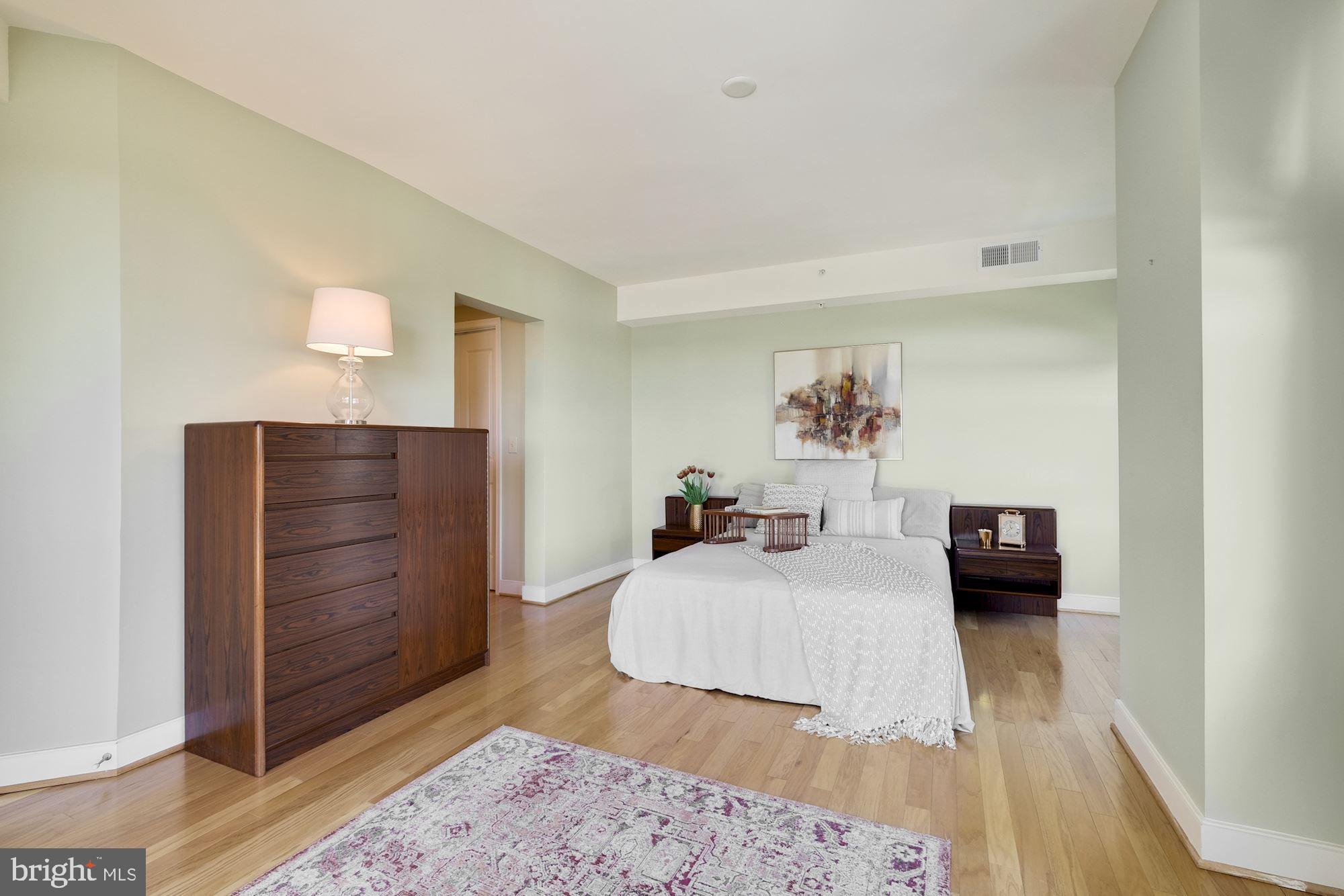 PARK POTOMAC - Residential