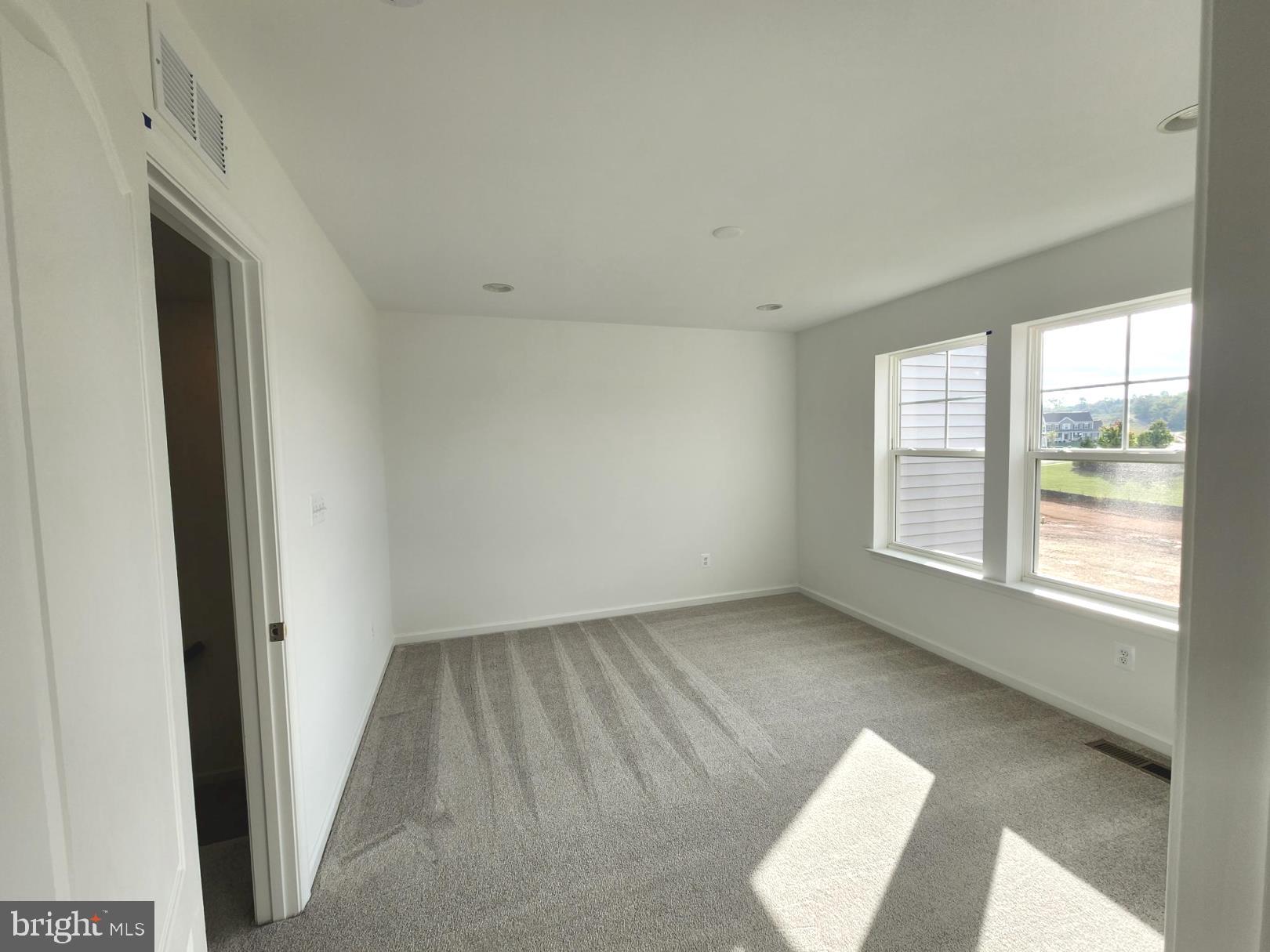 MARTINSBURG STATION - Residential Lease