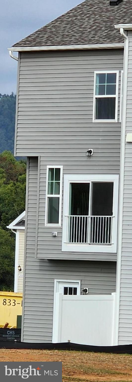 MARTINSBURG STATION - Residential Lease