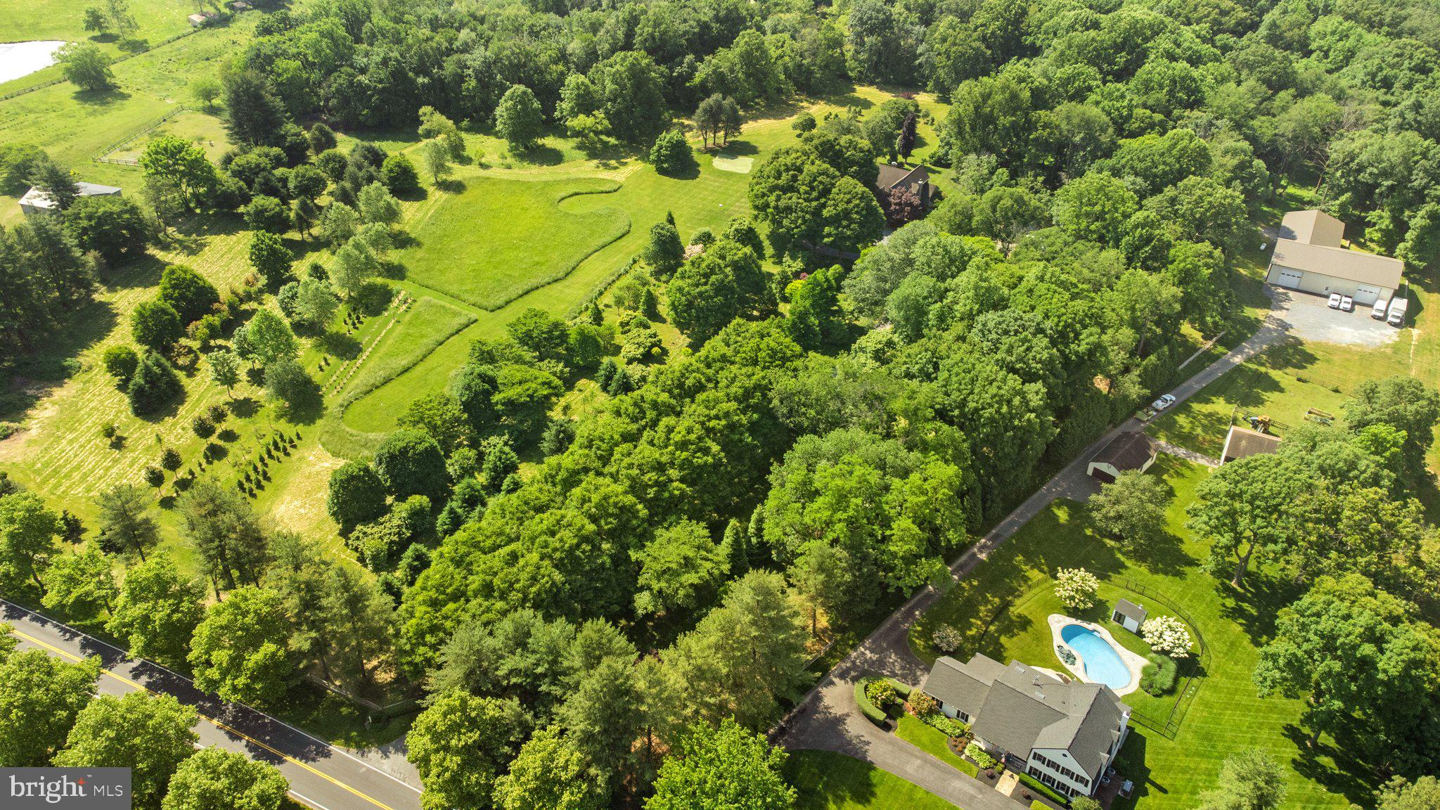 SUNDOWN HILLS - Land