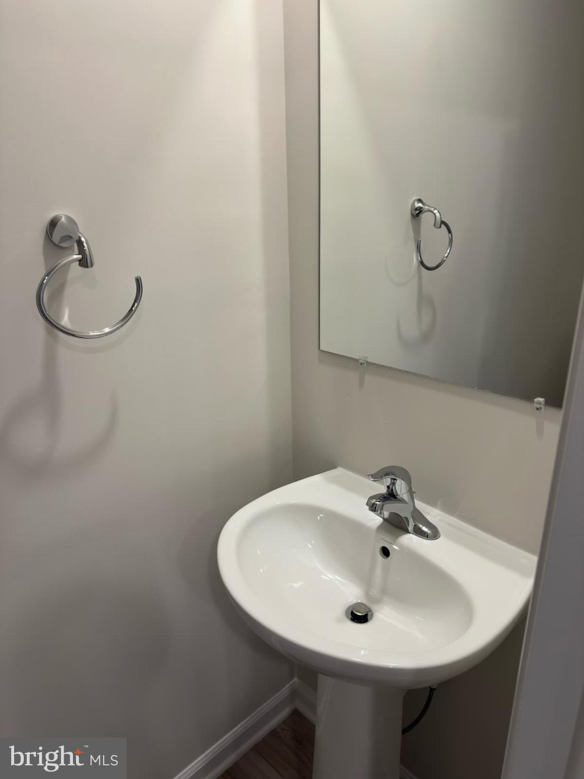 RED CLOVER MEADOWS - Residential Lease