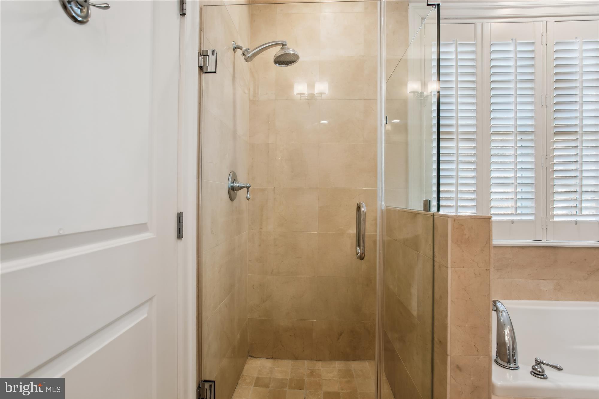 LIBERTY ROW - Residential