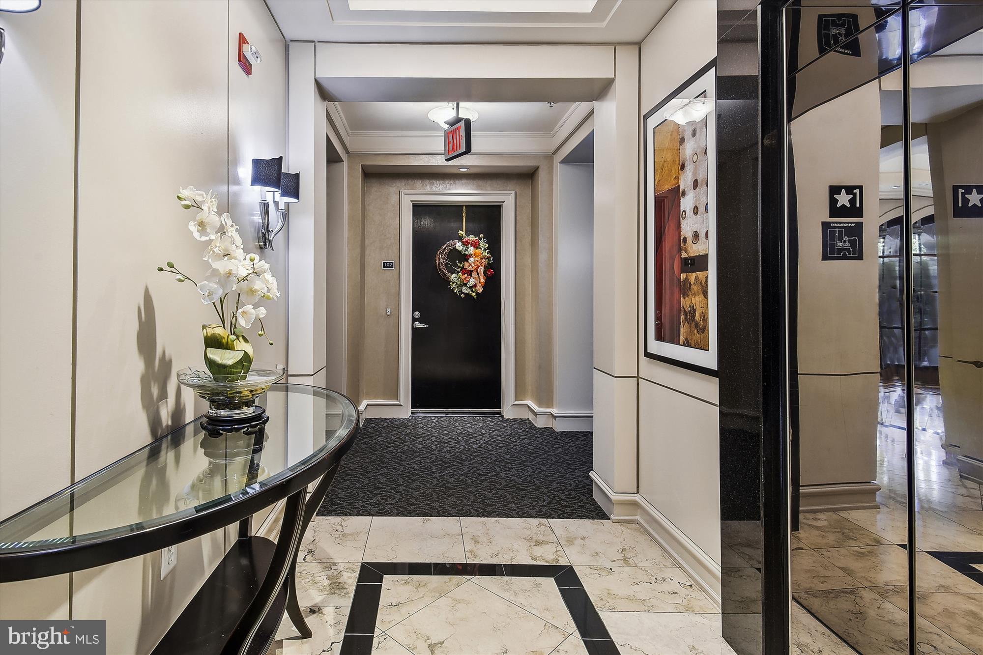 LIBERTY ROW - Residential