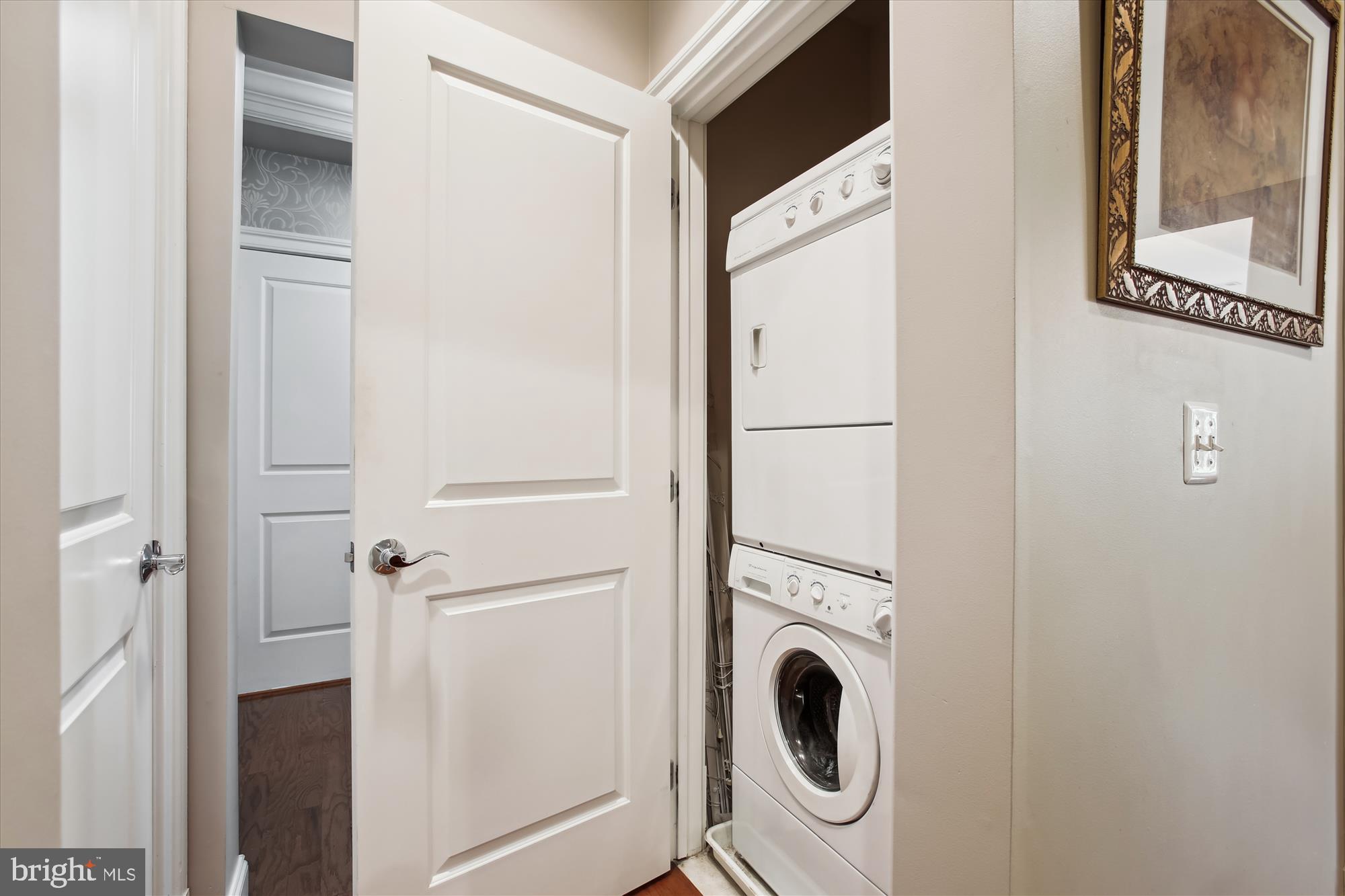 LIBERTY ROW - Residential