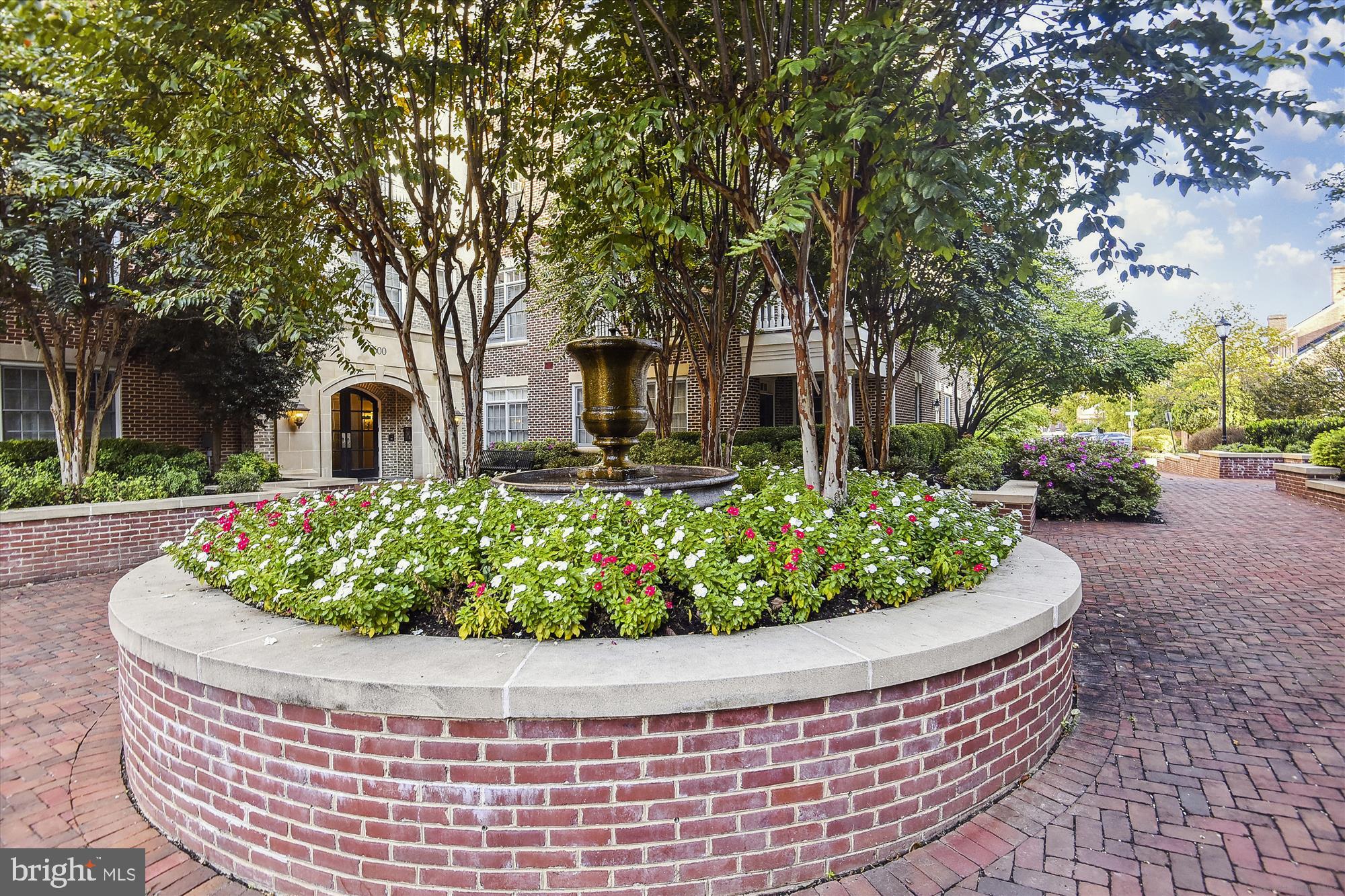 LIBERTY ROW - Residential