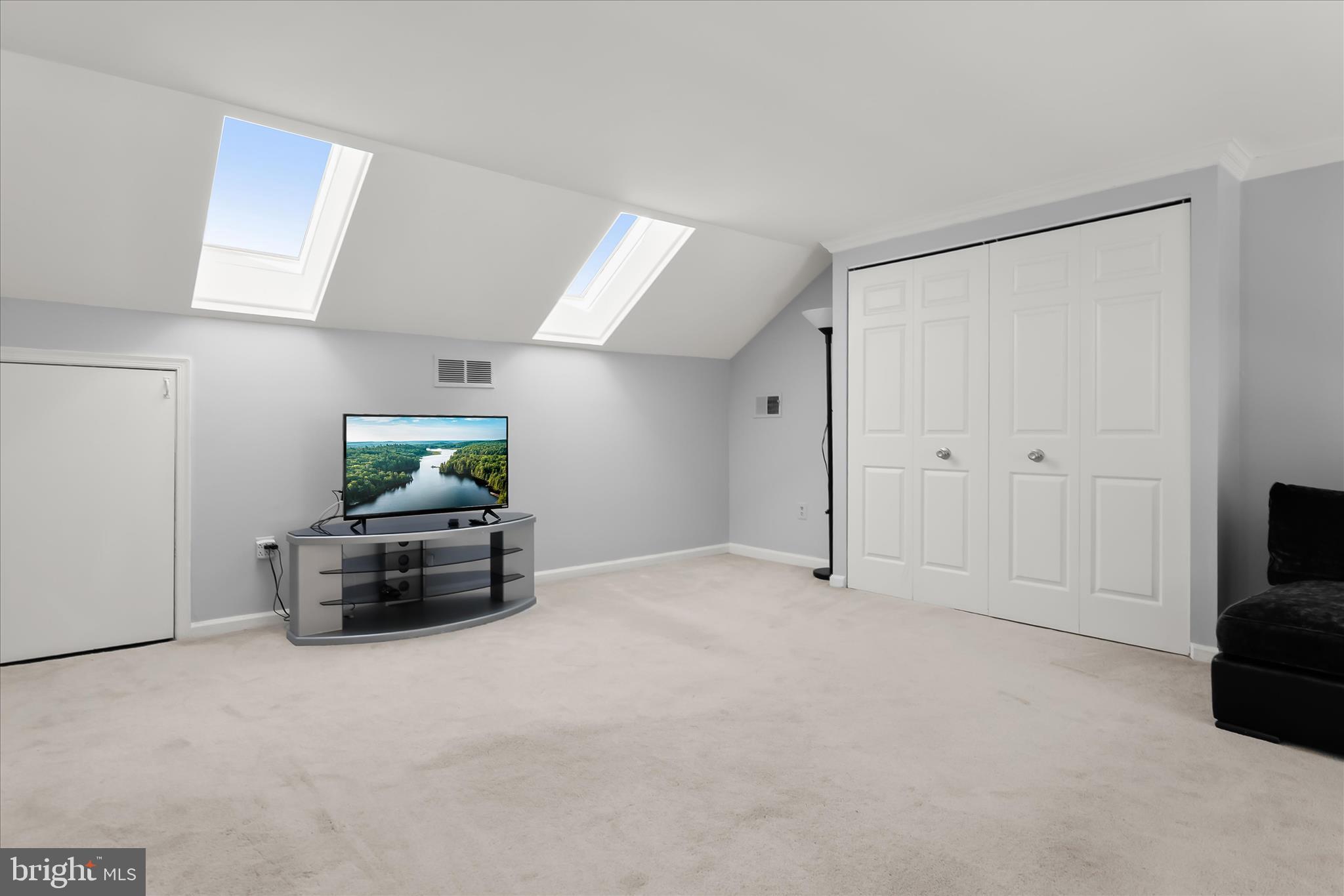 VALLEY CROSSING - Residential