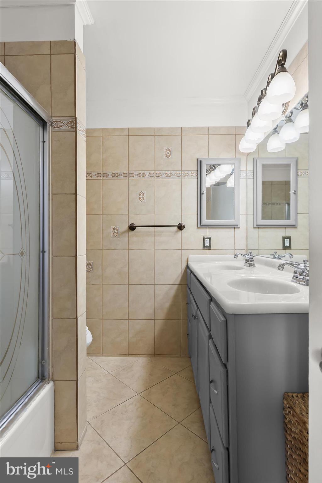 VALLEY CROSSING - Residential