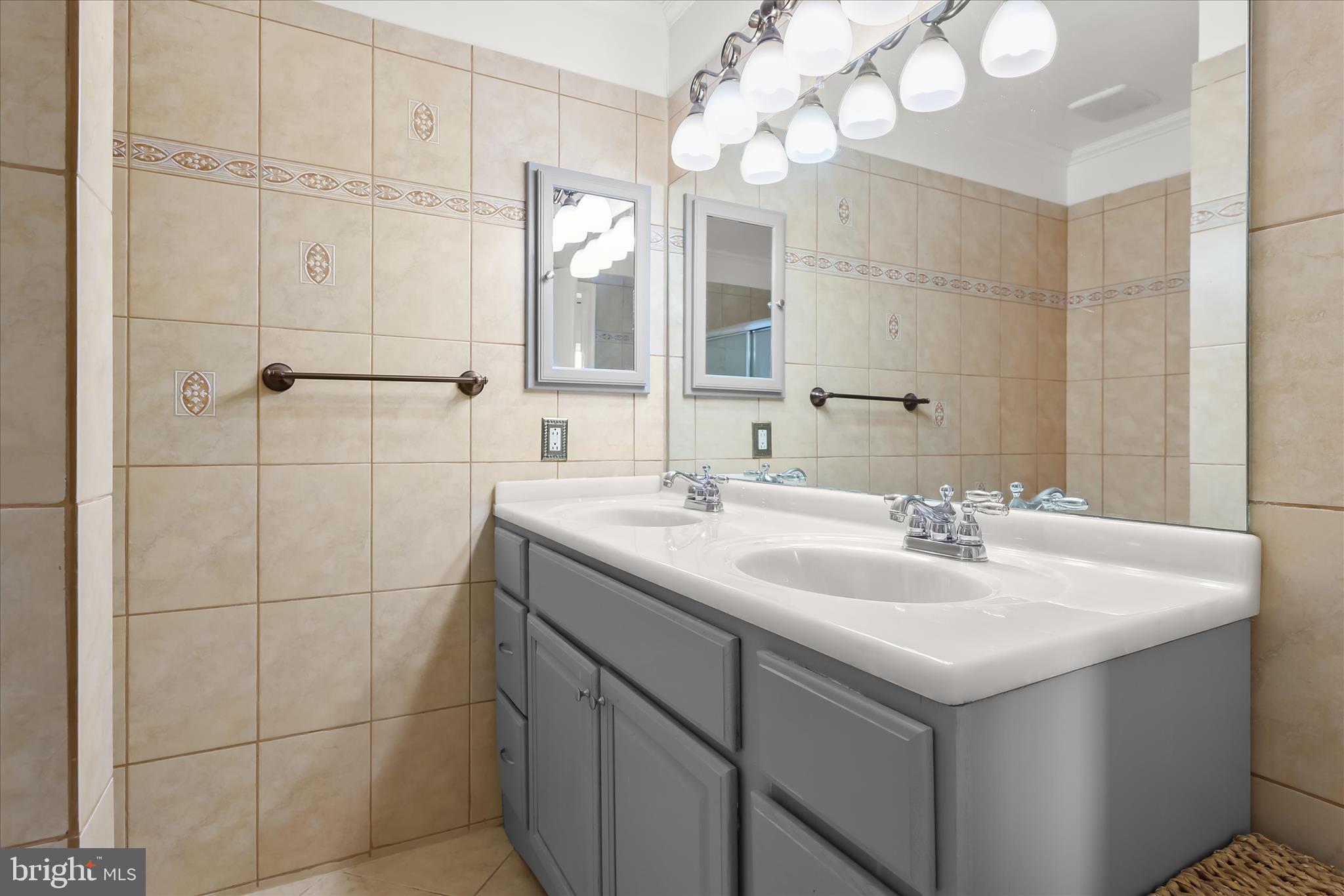 VALLEY CROSSING - Residential