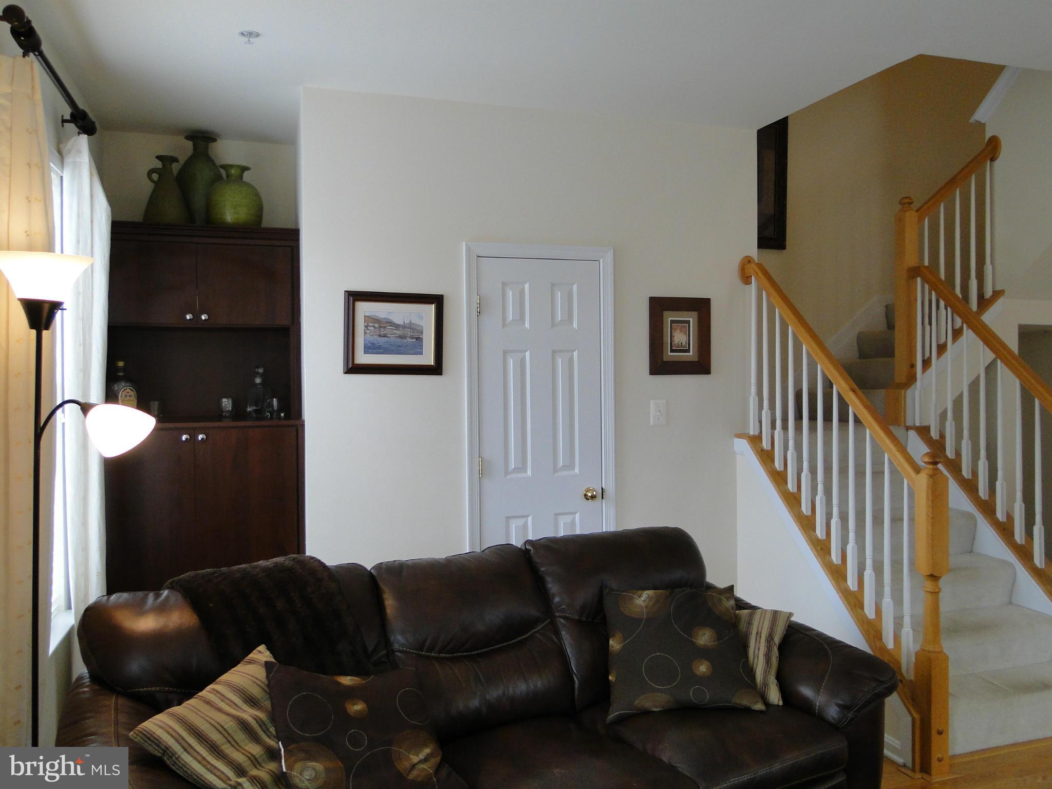 RIVER OAKS - Residential Lease