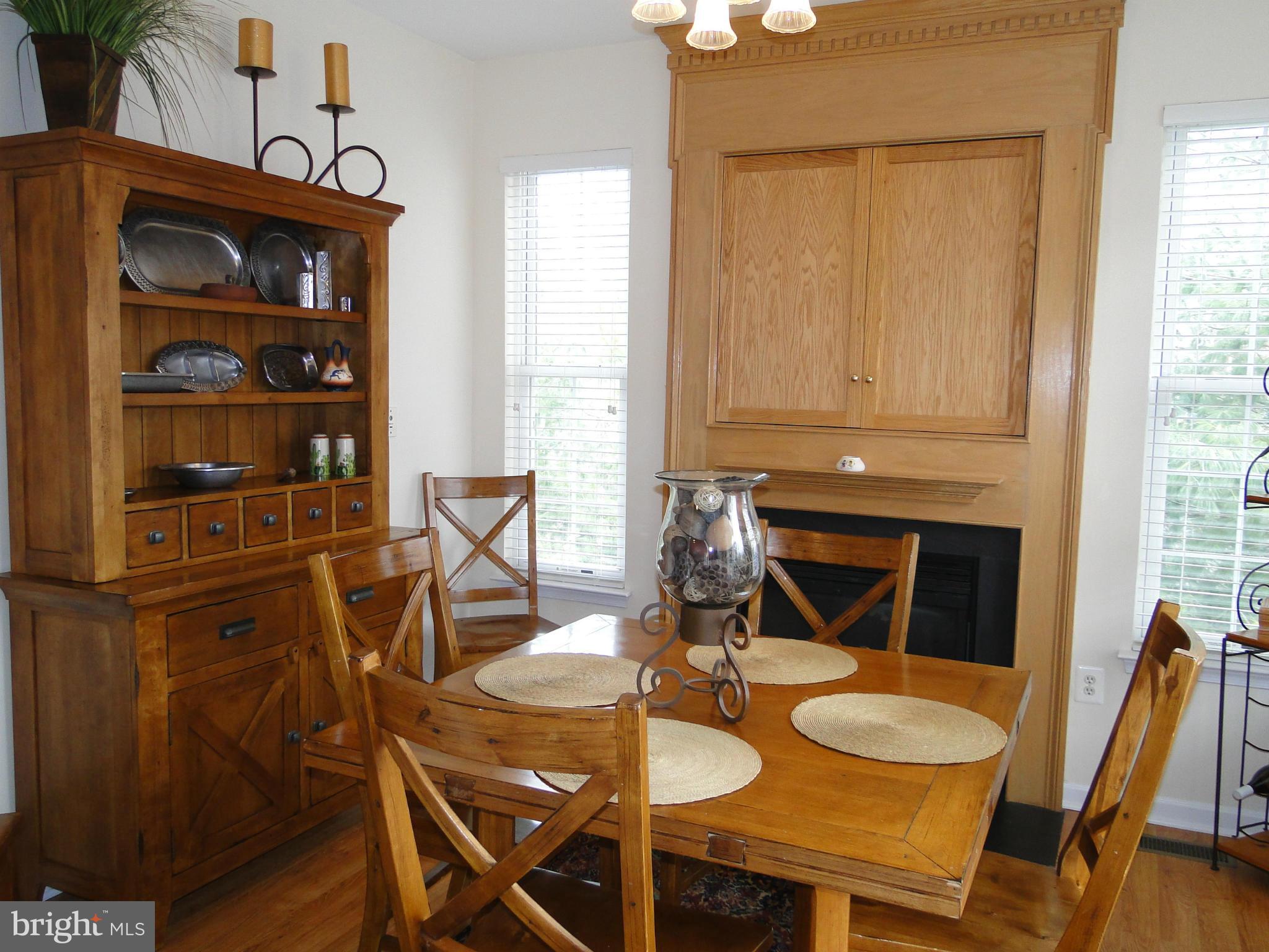 RIVER OAKS - Residential Lease