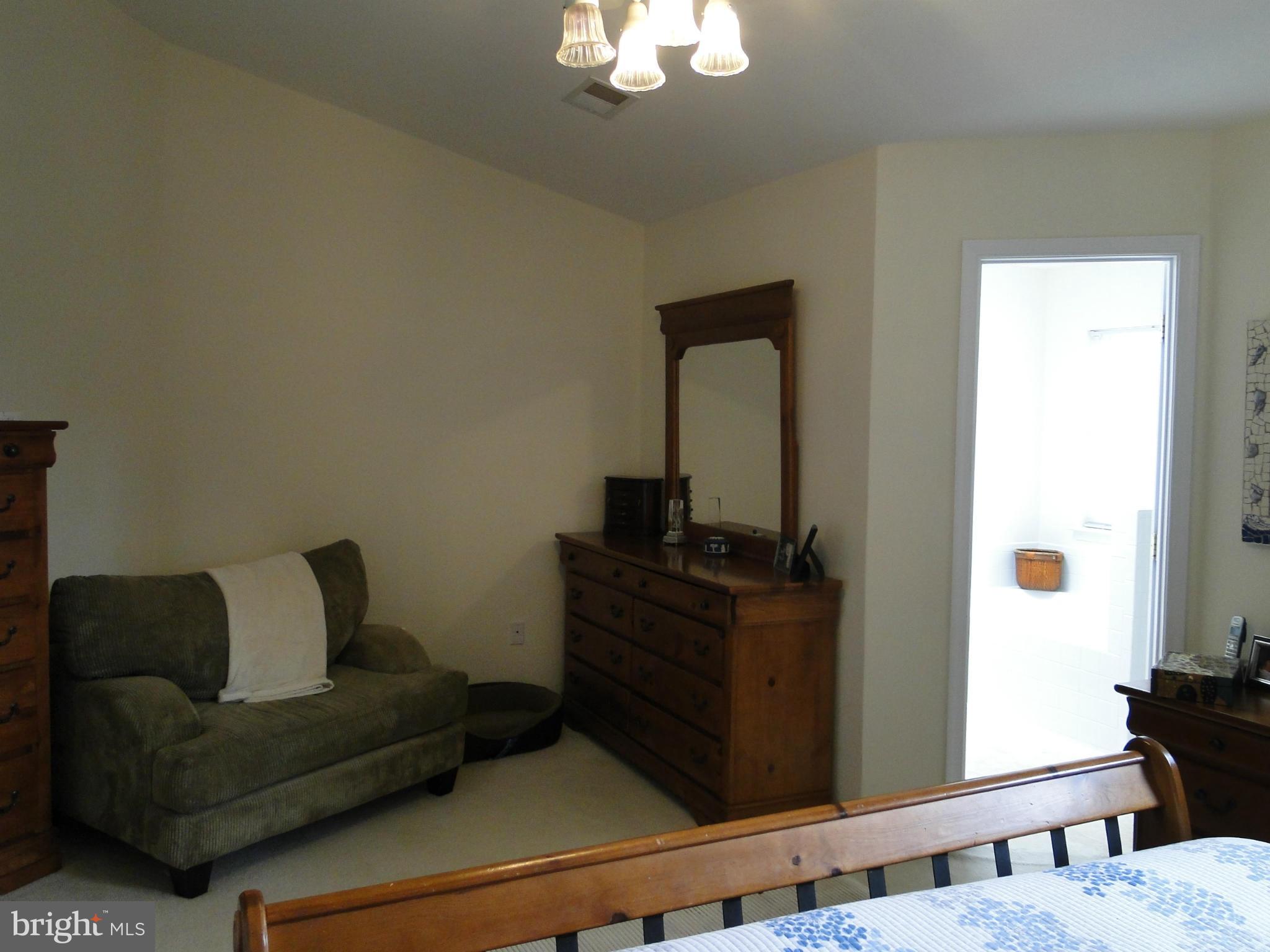 RIVER OAKS - Residential Lease