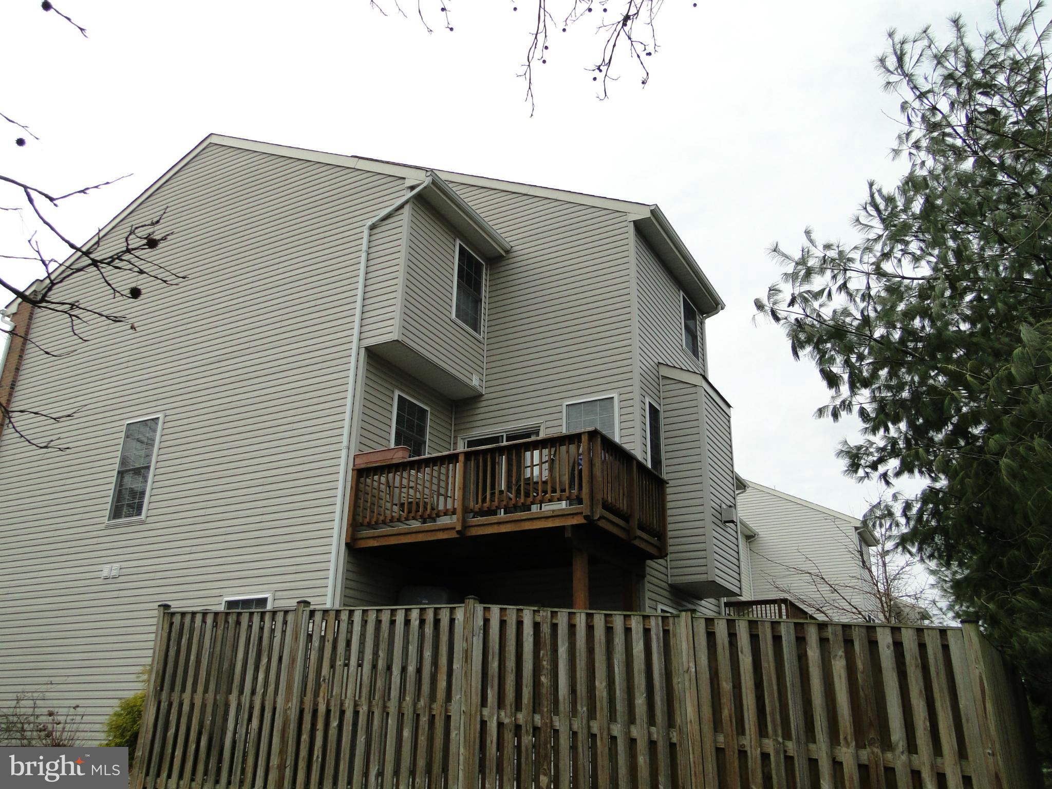 RIVER OAKS - Residential Lease