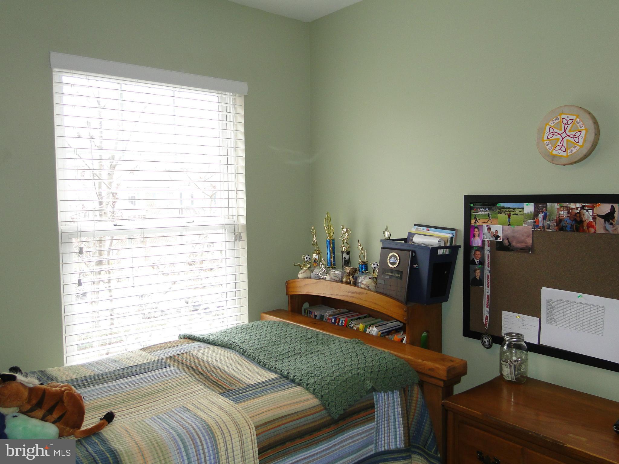 RIVER OAKS - Residential Lease