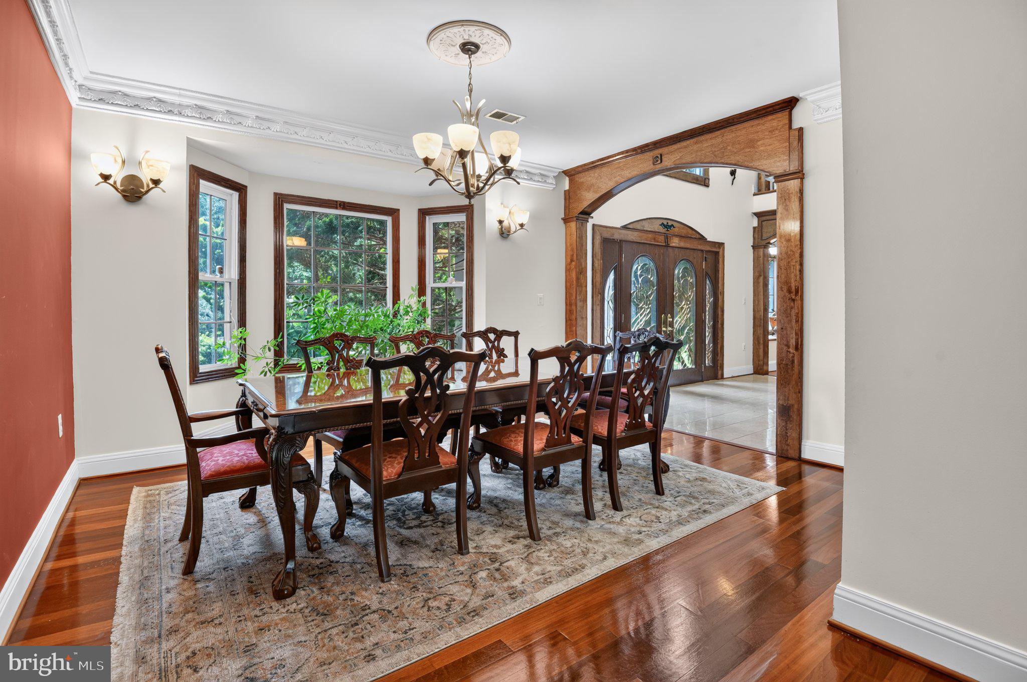 5124 KENWOOD DRIVE