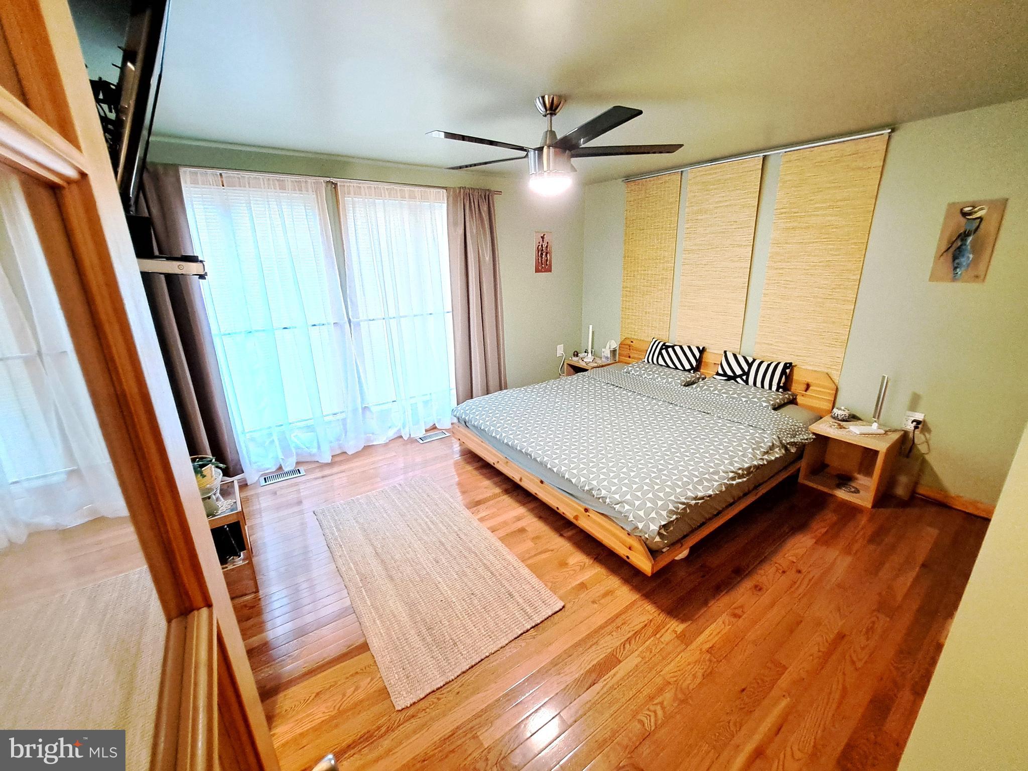 RESTON - Residential