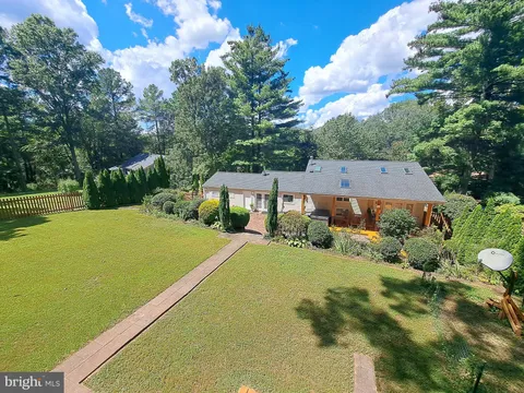 10929 Howland Drive, Reston, VA MLS: VAFX2288034