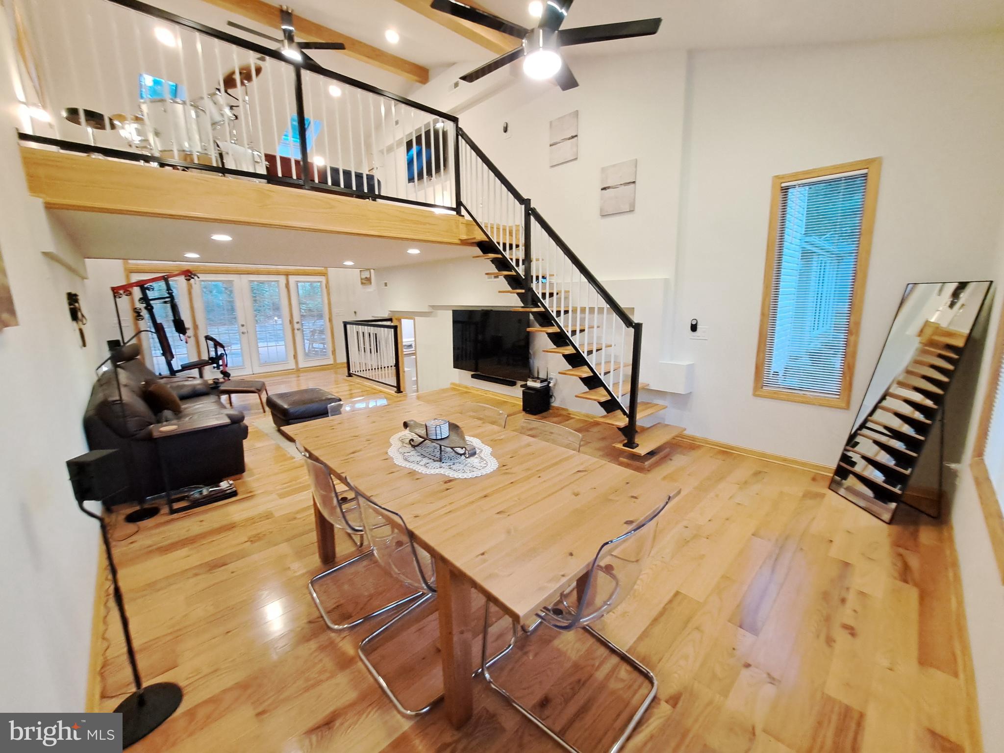 RESTON - Residential