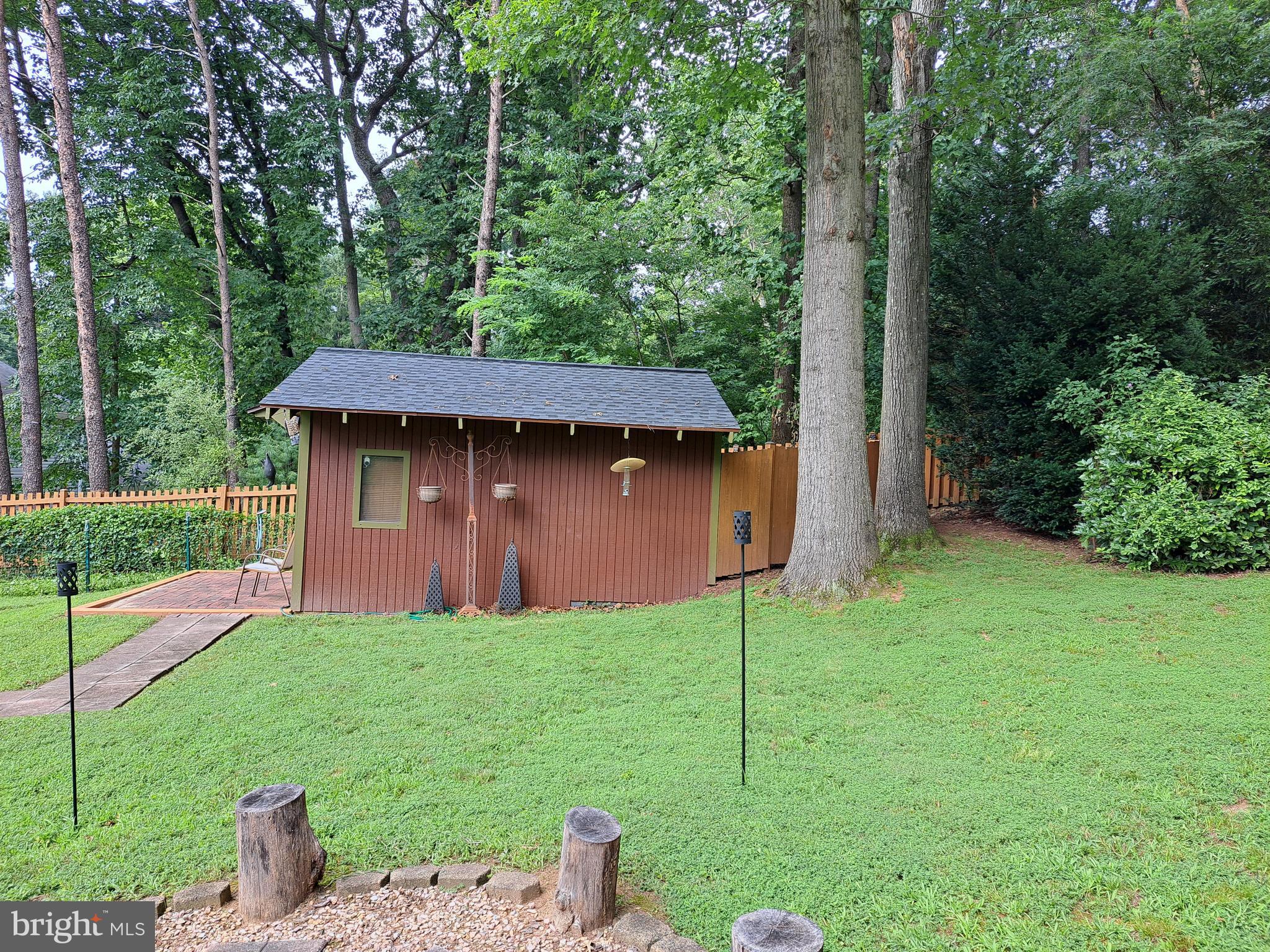 RESTON - Residential