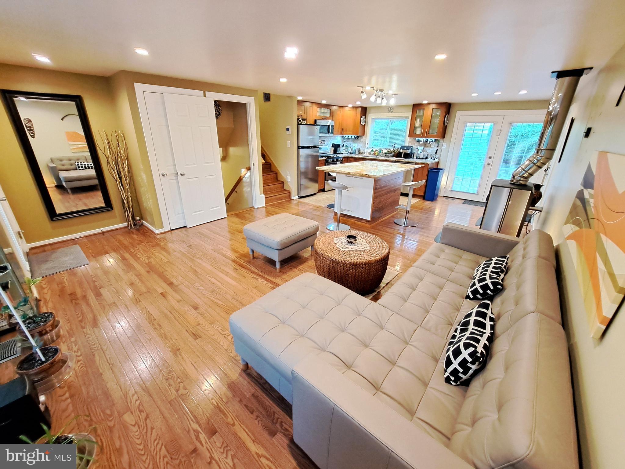 RESTON - Residential