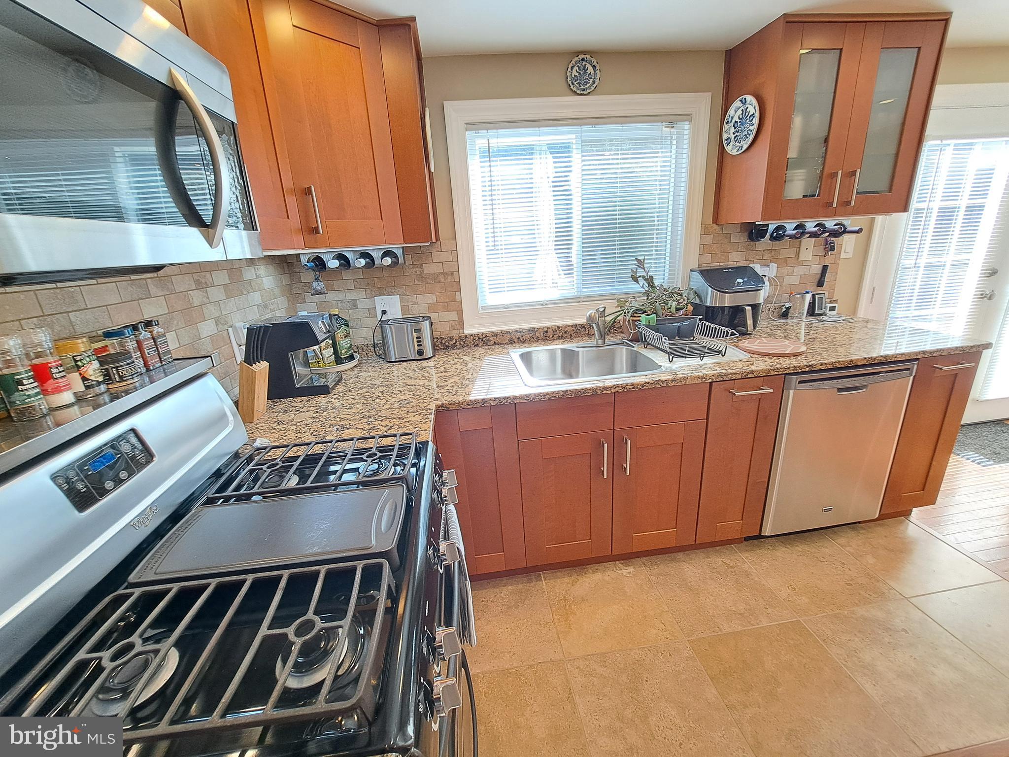 RESTON - Residential