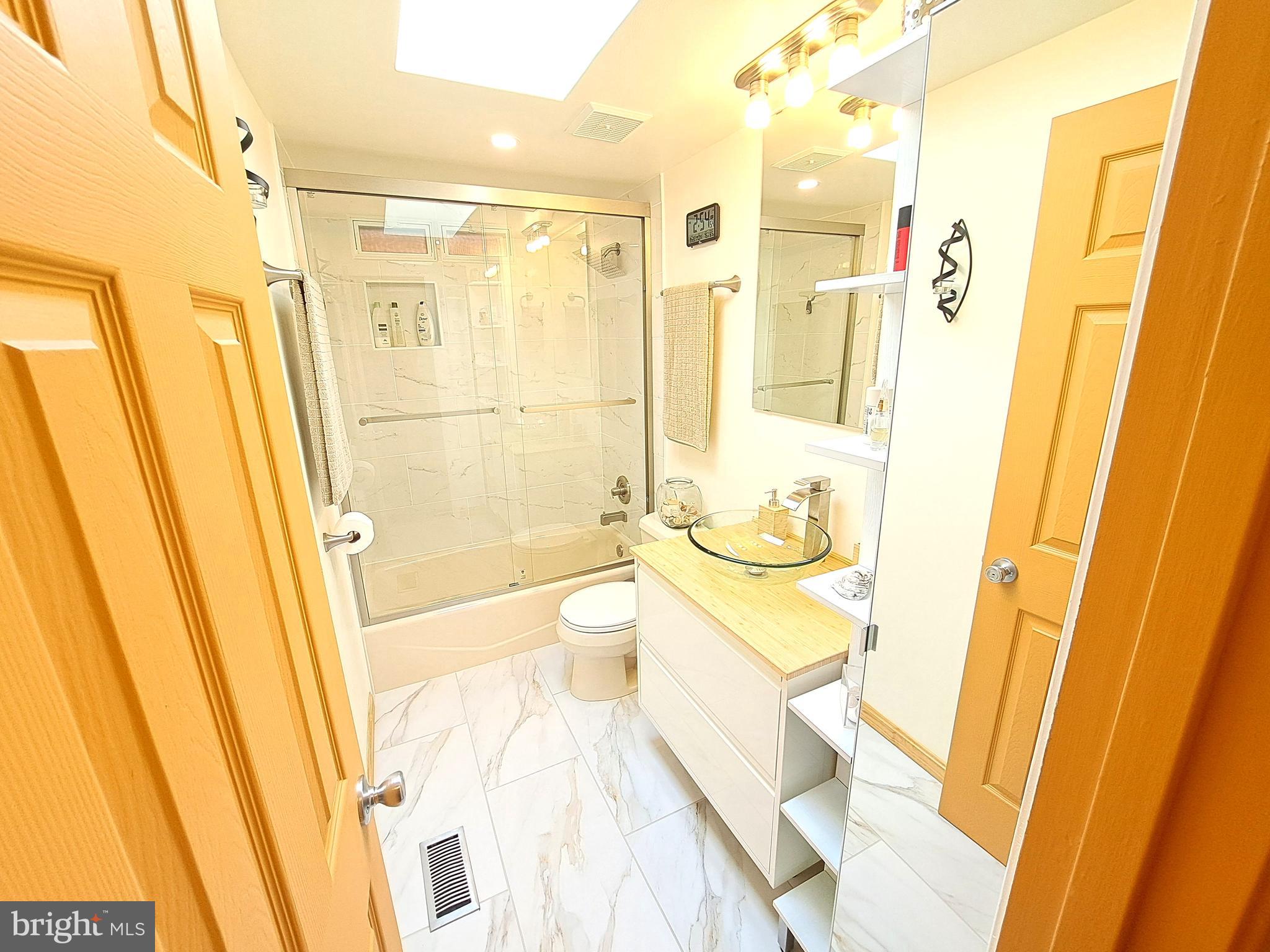 RESTON - Residential