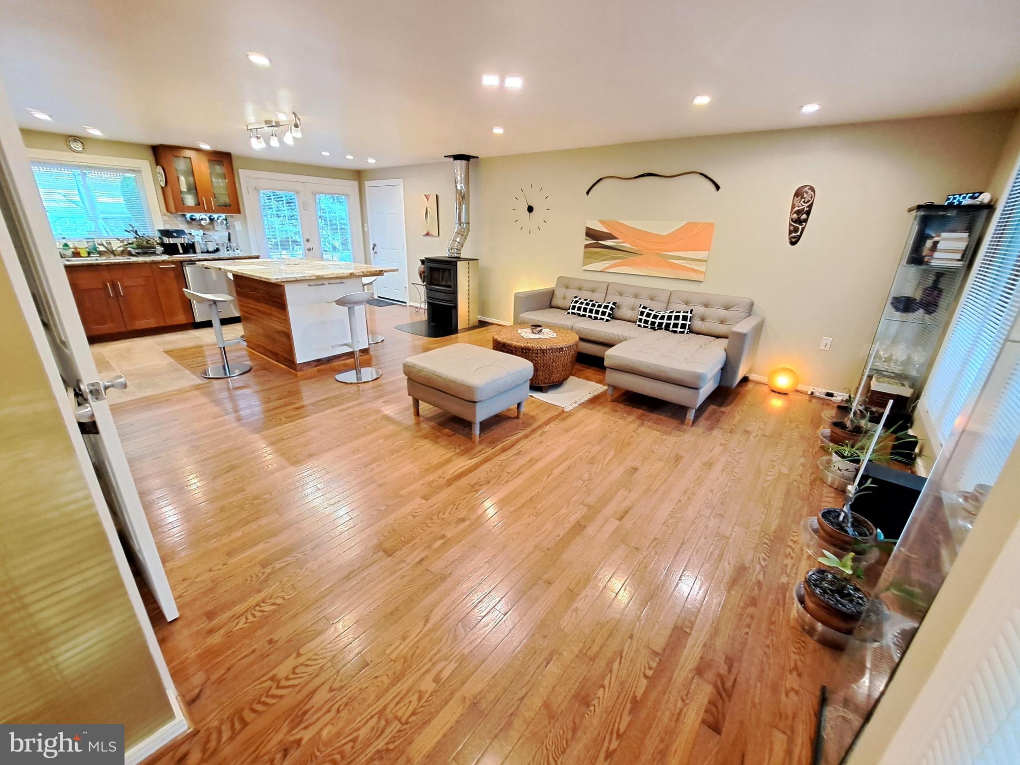 RESTON - Residential