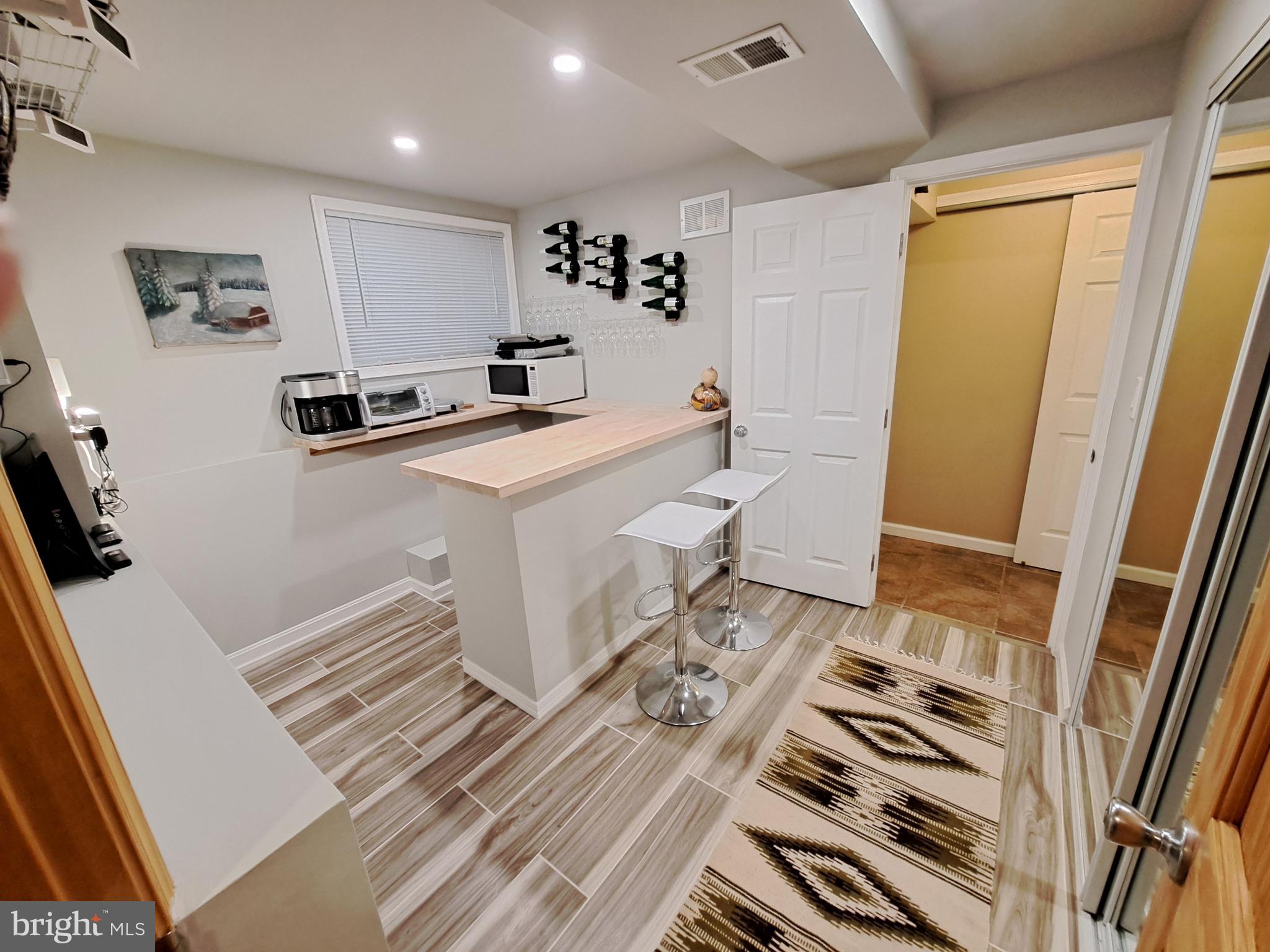 RESTON - Residential