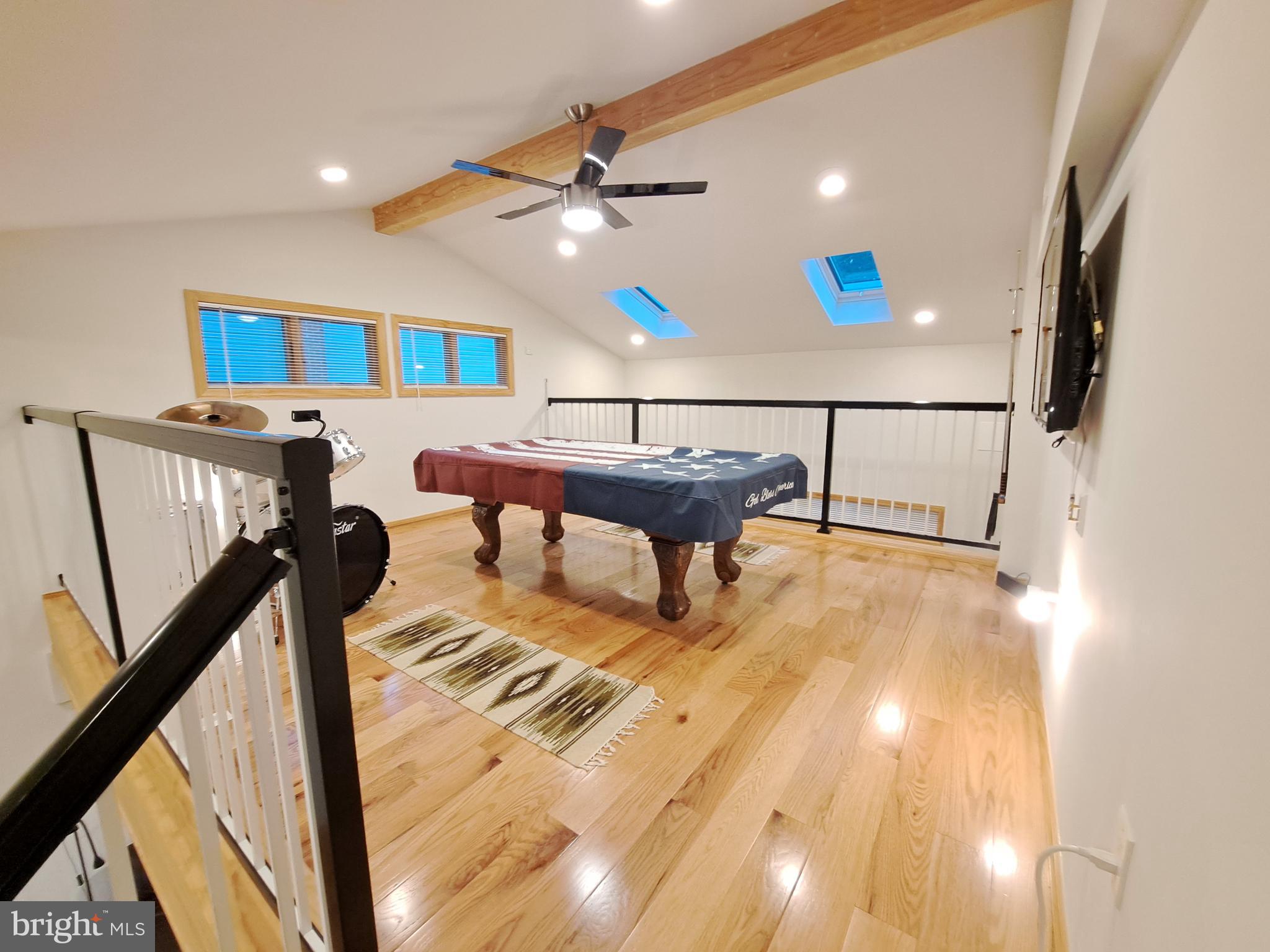 RESTON - Residential