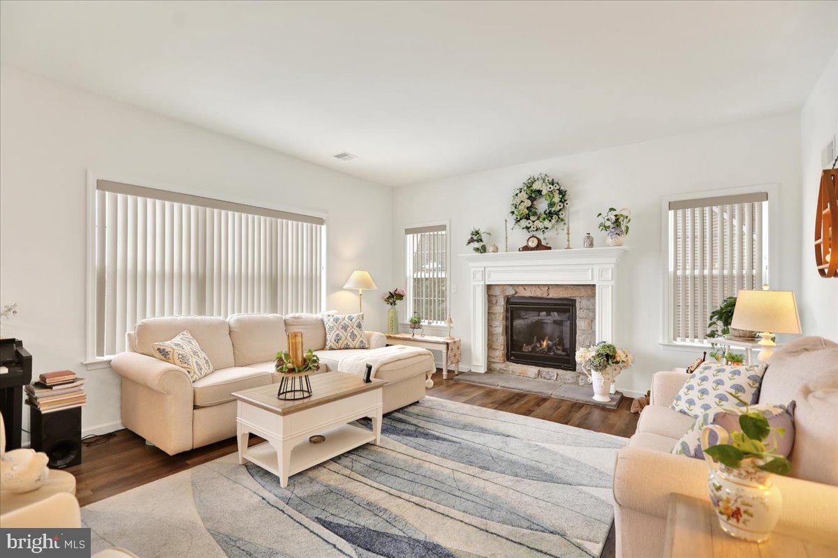 STONECROFT VILLAGE - Residential