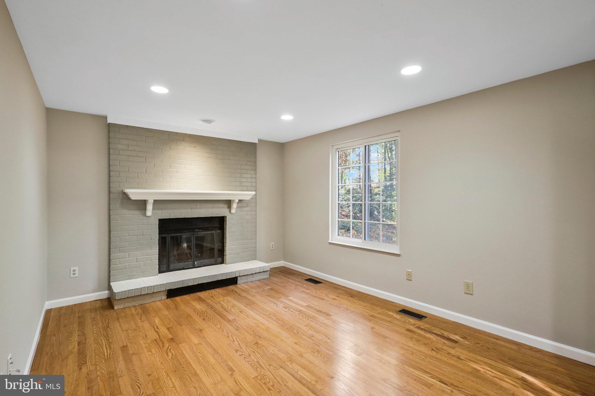 BURKE CENTRE - Residential