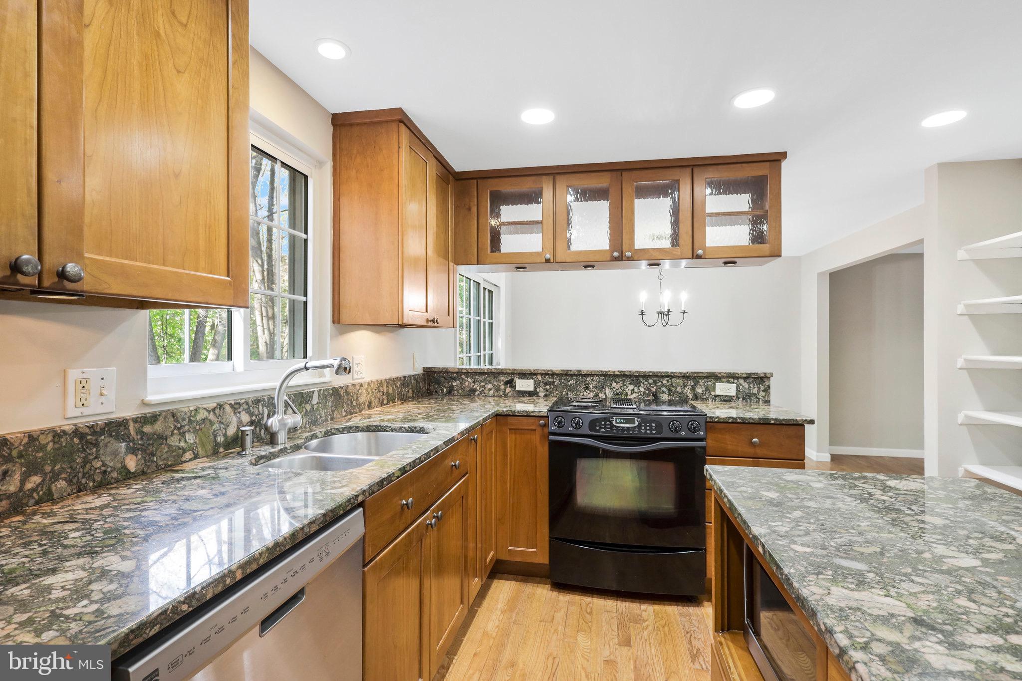 BURKE CENTRE - Residential