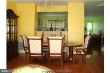 AUTUMN CHASE HUNT - Residential Lease