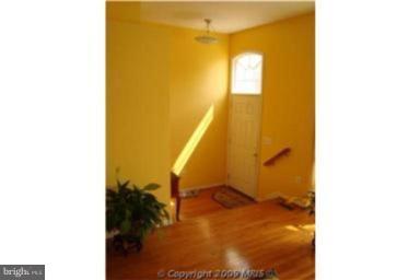 AUTUMN CHASE HUNT - Residential Lease