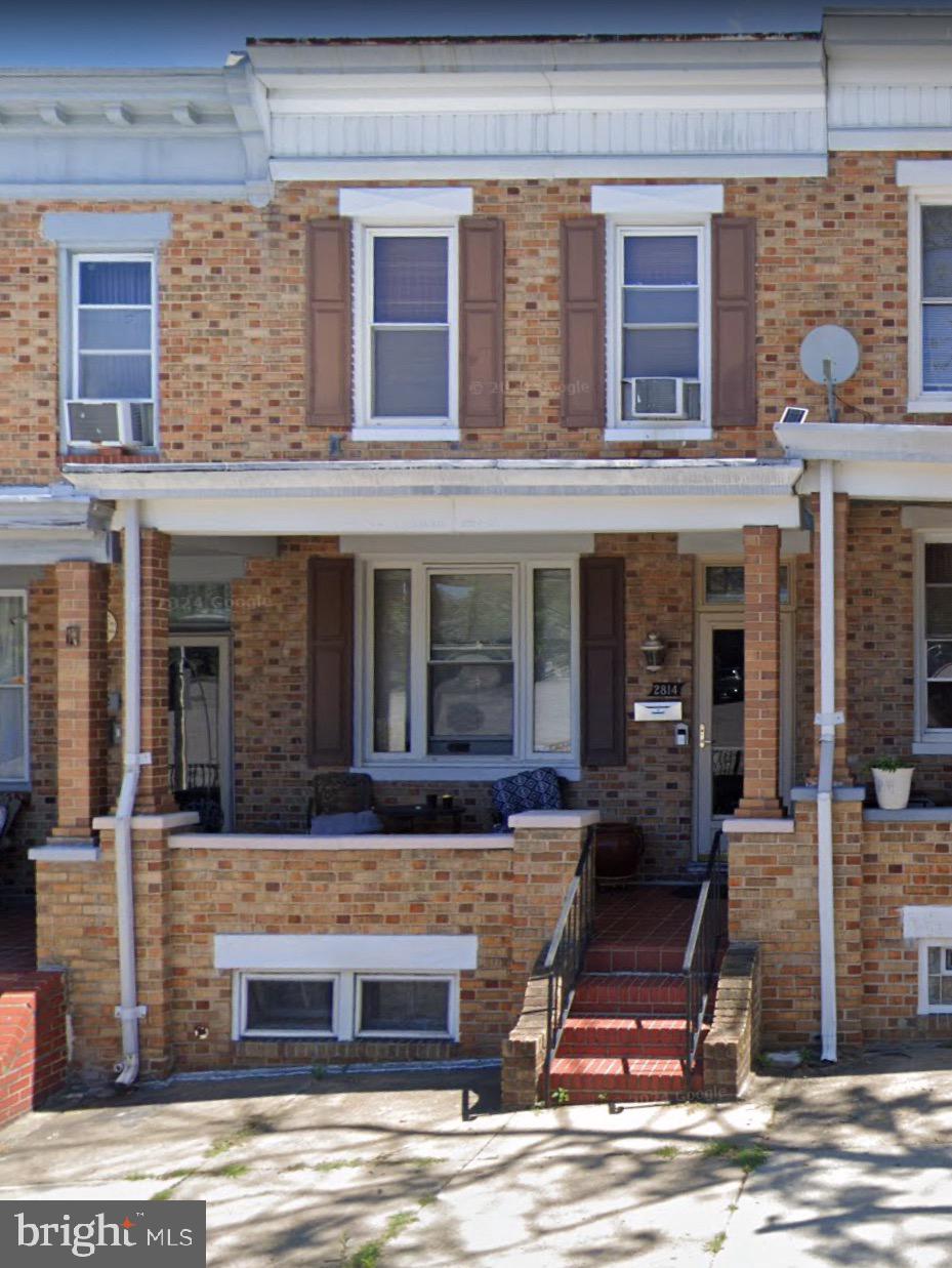 Perfect home for investors or first time home buyer. Home needs some work. Kitchen is in the basement. 24 hour notice required and not showings until 4;30pm. Home is occupied.